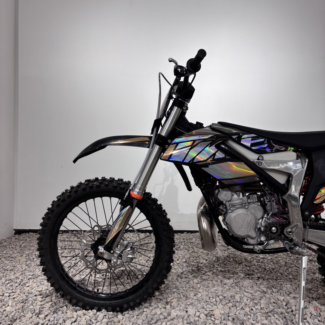 Direct Factory Supply High-Performance 300cc 2T Chinese Off-Road Dirtbike for Adults for Racing and Trail Use