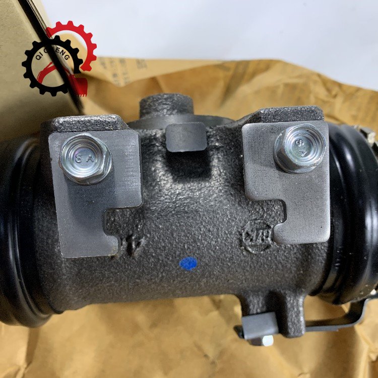 FSR32 Truck Brake Parts 1-47600558-1 1476005581 Rear Brake Wheel Cylinder Left for 6HE1