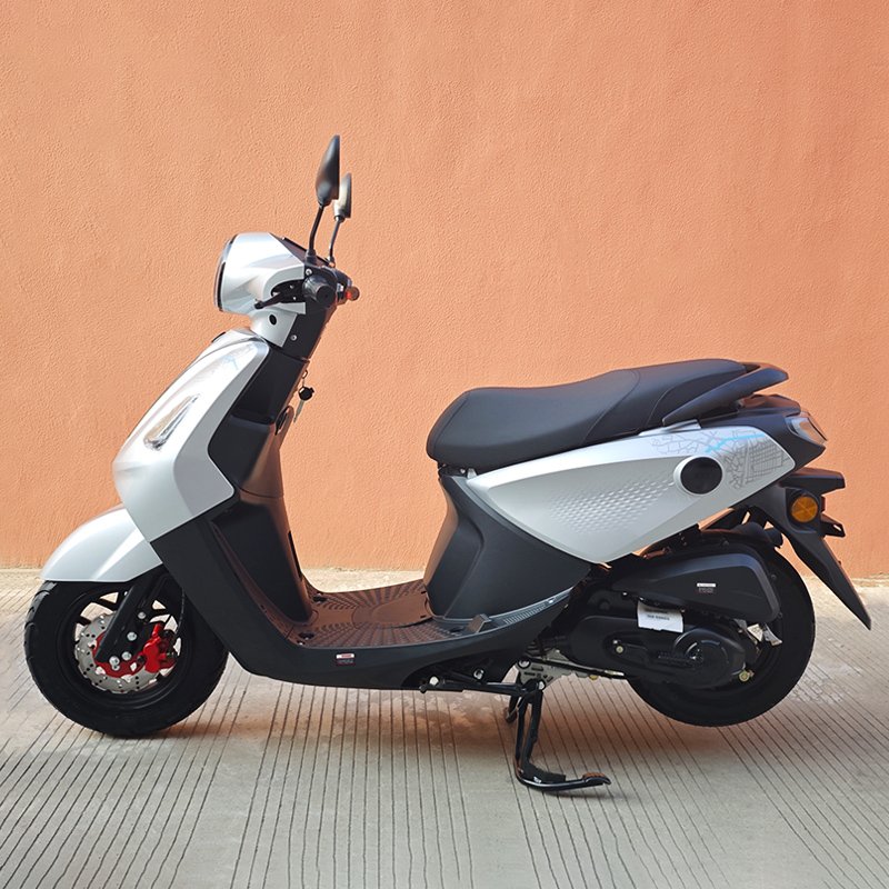 EC Certified 50 & 125cc Gasoline Scooter Powerful Road Moped with Front Disc Brake and 65km/h Max Speed ECU Ignition