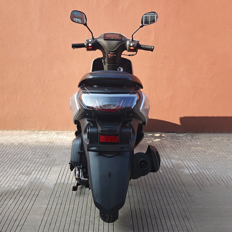 EC Certified 50 & 125cc Gasoline Scooter Powerful Road Moped with Front Disc Brake and 65km/h Max Speed ECU Ignition