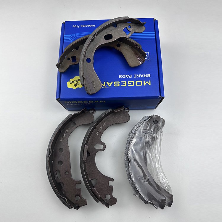 New Product Lead the Industry China Wholesale Front Wheel Brake Semi-Metallic Brake Shoes for Cars