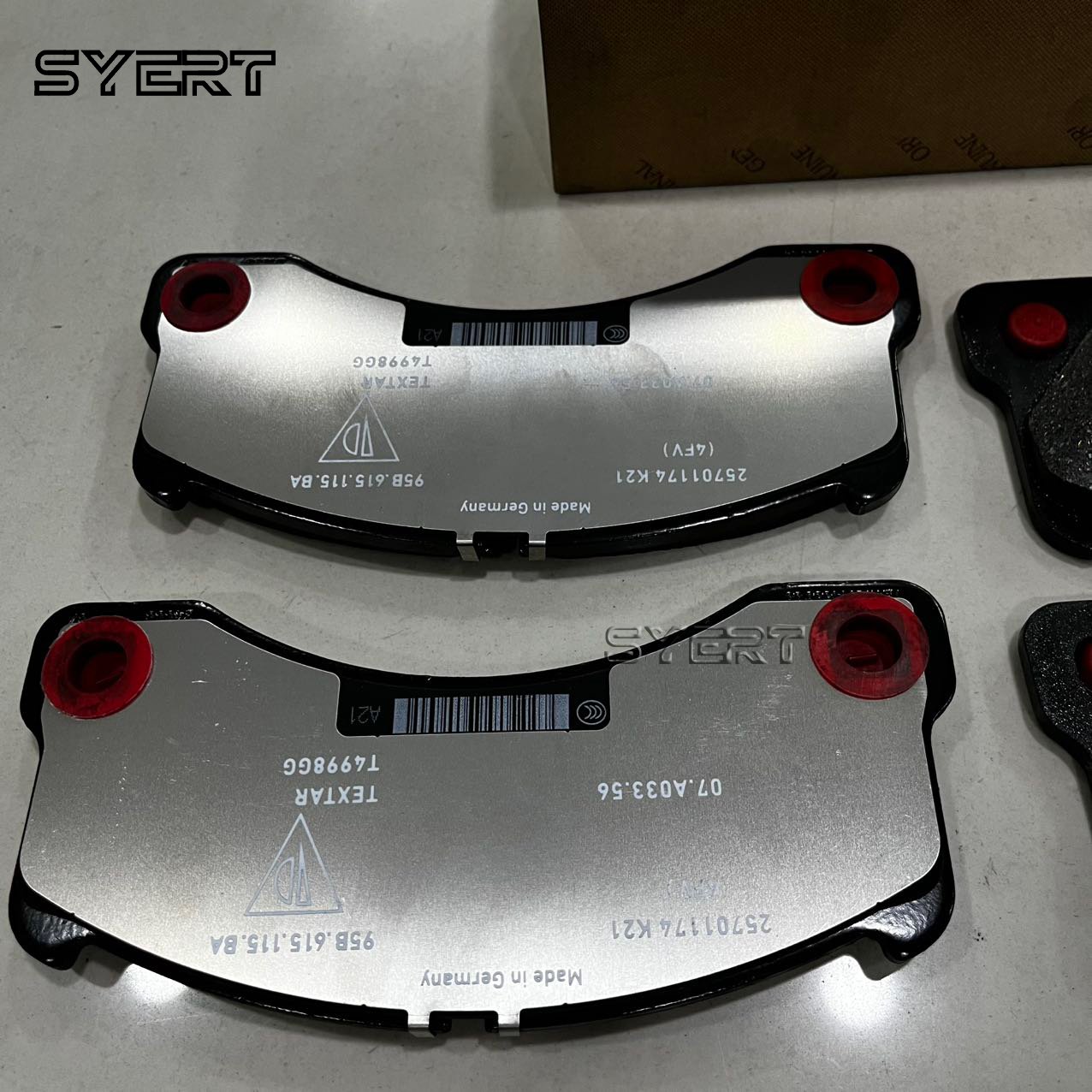 In Stock Brembo Front Ceramic Disc Brake Pads Kit 95835193900 for Porsche Cayenne Macan