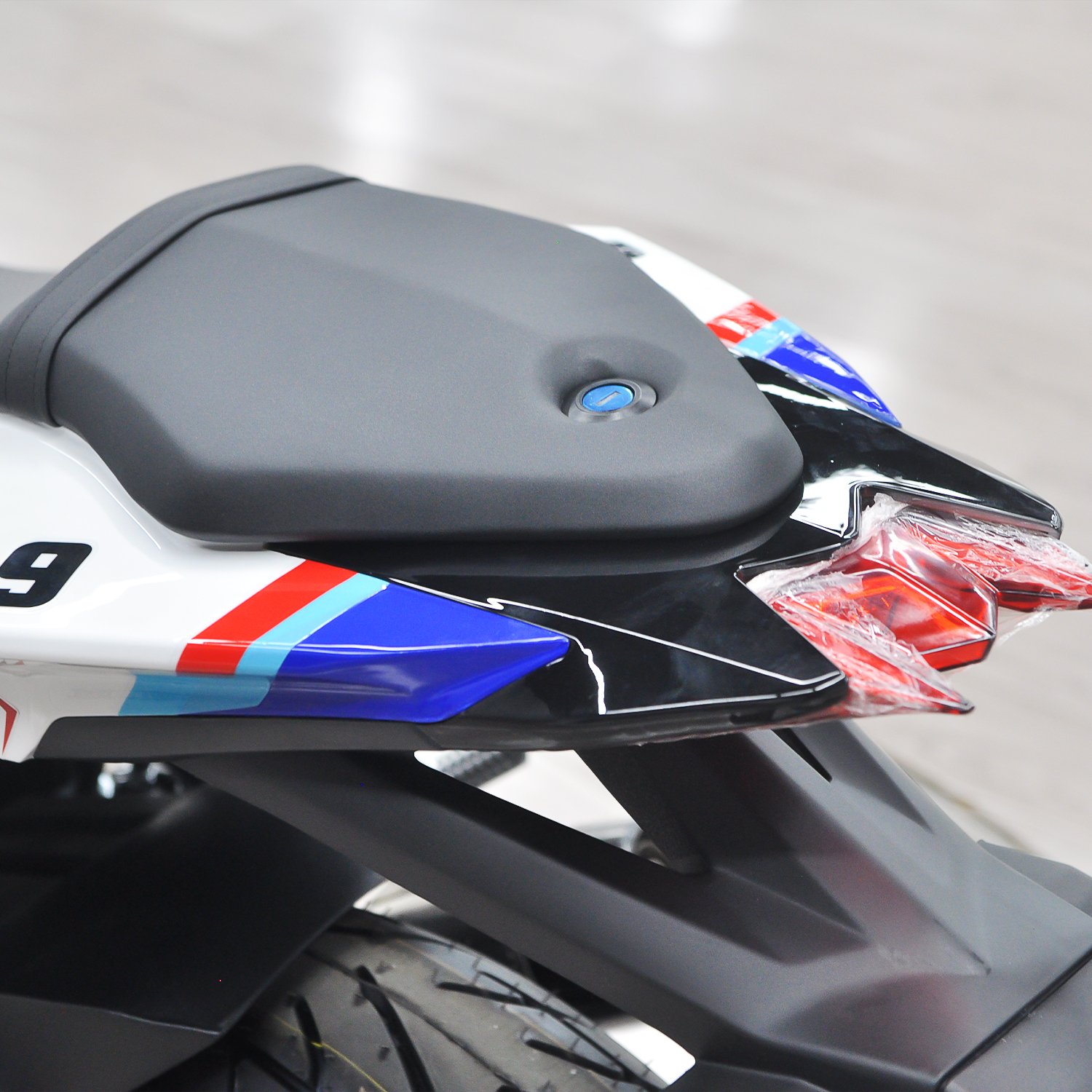 Cheap Low Price Good 400cc Green Bike Gasoline Chopper Double Cylinder Water Cooled Motorcycle