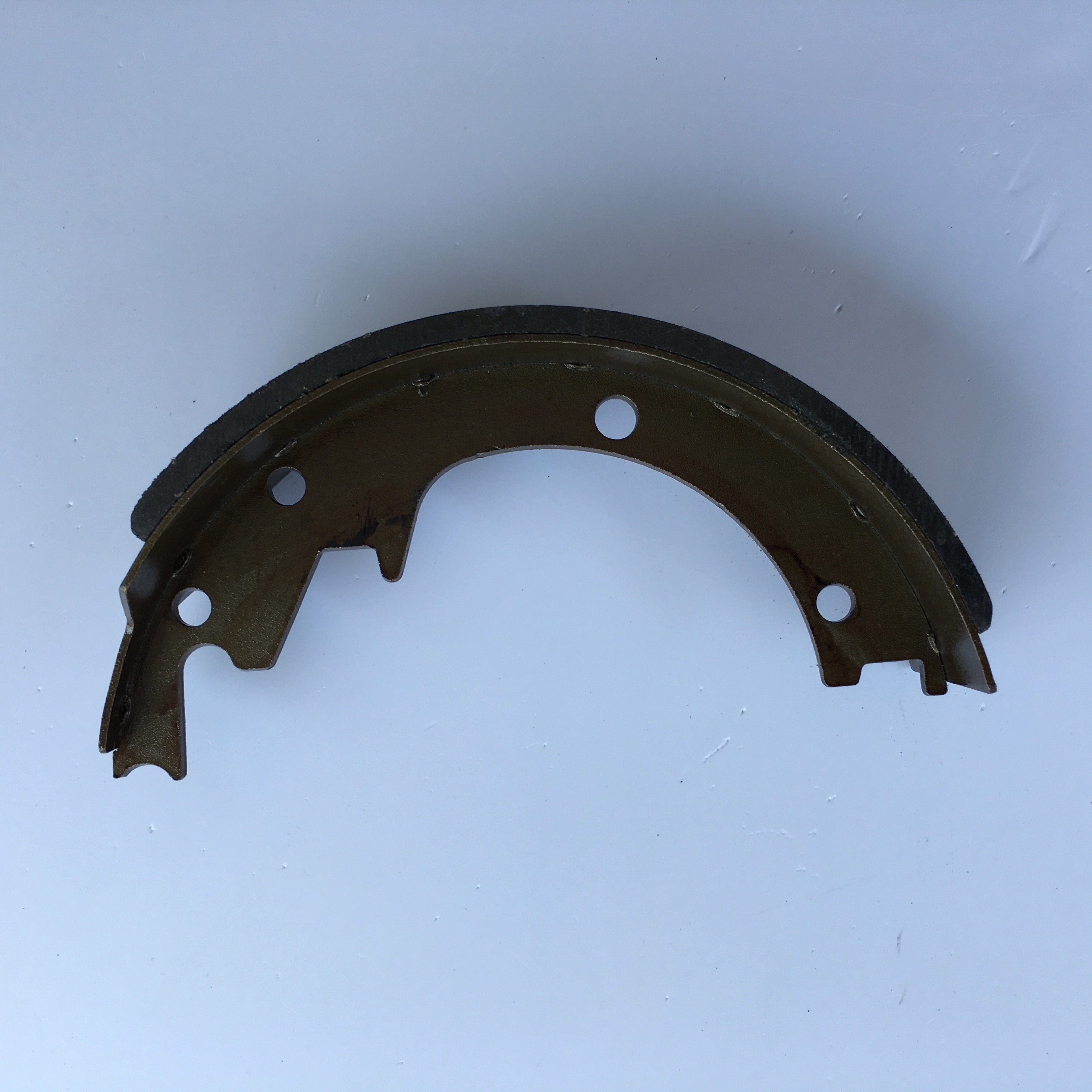 The Manufacturer Sells High Quality Drum Brake Shoe Assembly and Brake Shoes for BJ1305