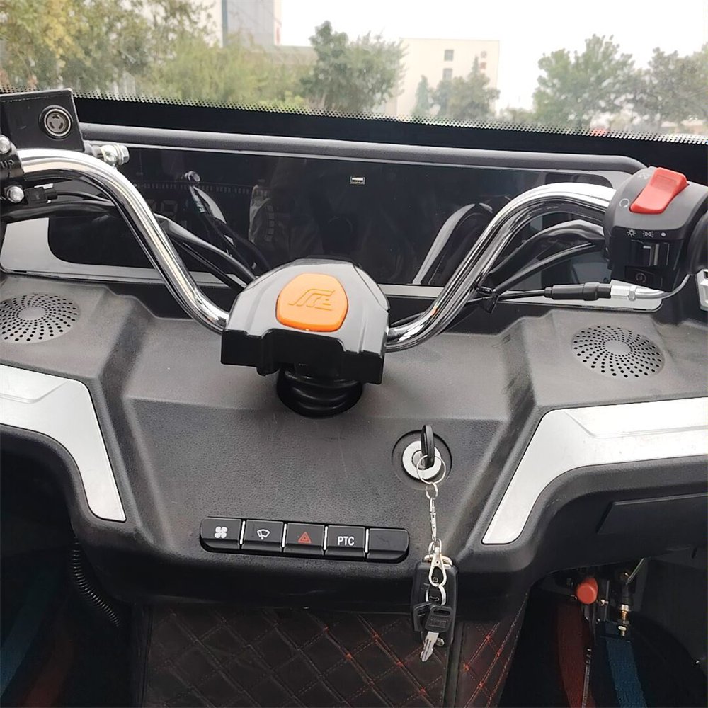 DAYNAG 150cc 200cc Three-Wheel Electric Motorcycle Closed Body Motorized 70km/h Speed for Passengers Price Tricycle