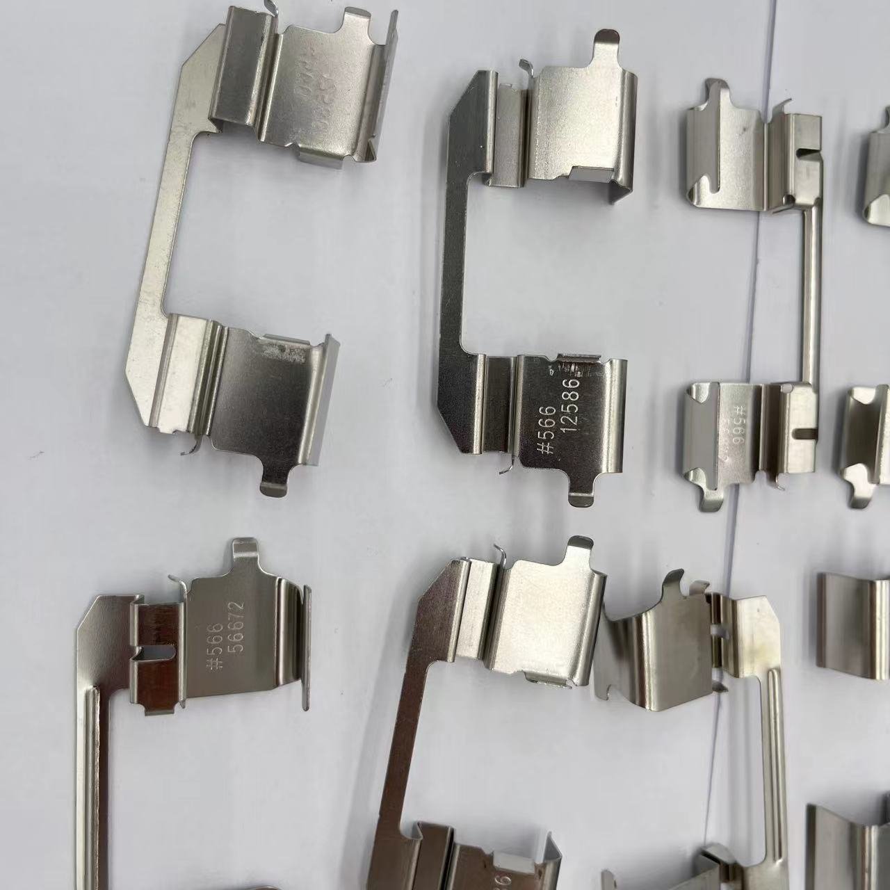 D914 Auto Brake Accessories Disc Brake Pad Clips Stainless Steel Hardware Kits for Brake Caliper