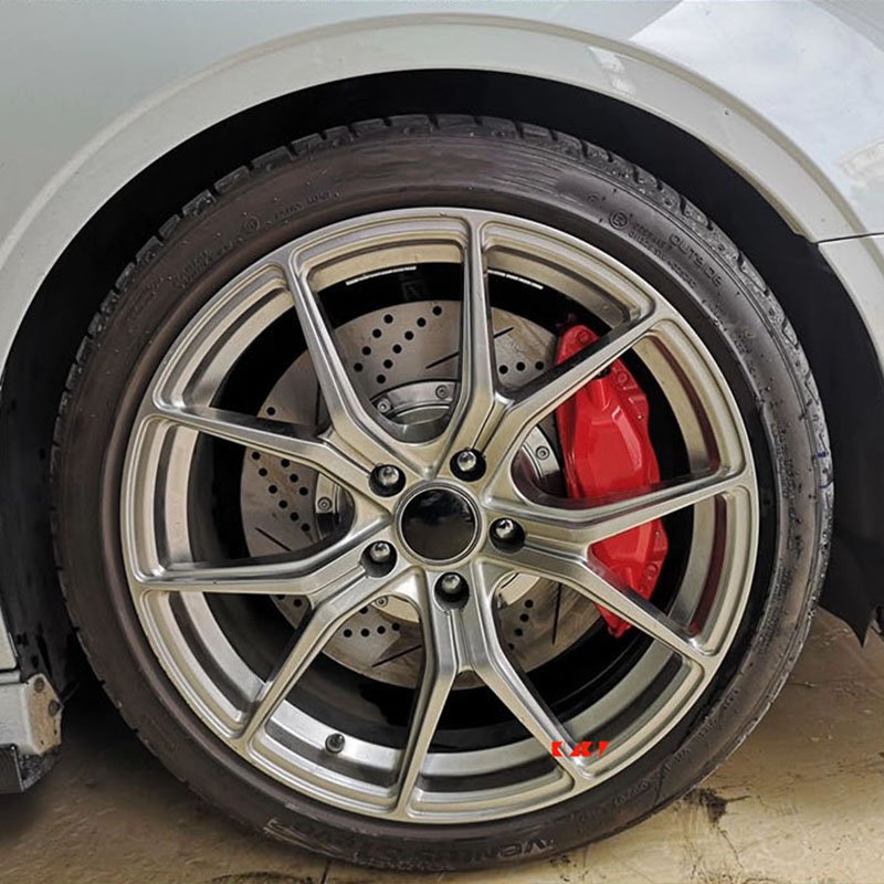 KLAKLE Customized F40 Tuning Brake Systems Big Caliper Auto Brake Kit for Land Cruiser LC100 200 300 Car Tuning Accessories