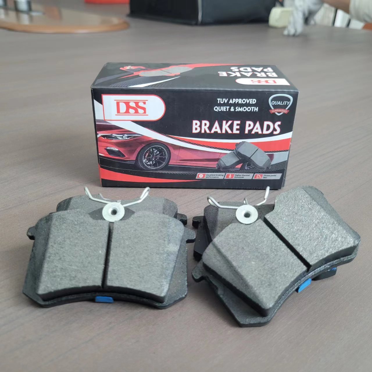 Wholesale High Quality Carbon Ceramic Material Front Brake Disc Brake Pads Brake Shoes