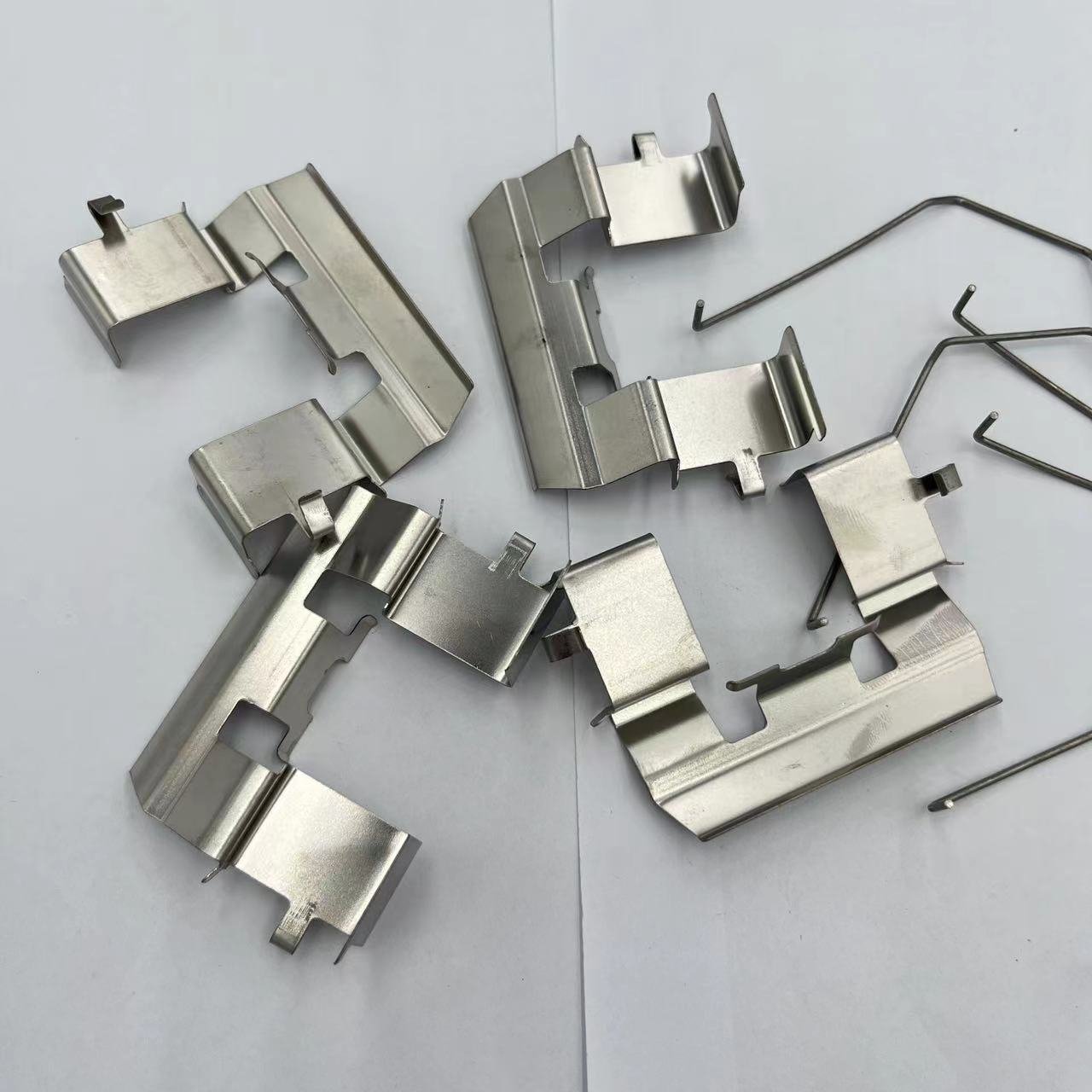 Front Anti-Noise and Clips Fit Brake Pills D1608 Repair Kit Stainless Steel Auto Brake Parts for ACURA 45022-SFE-J20