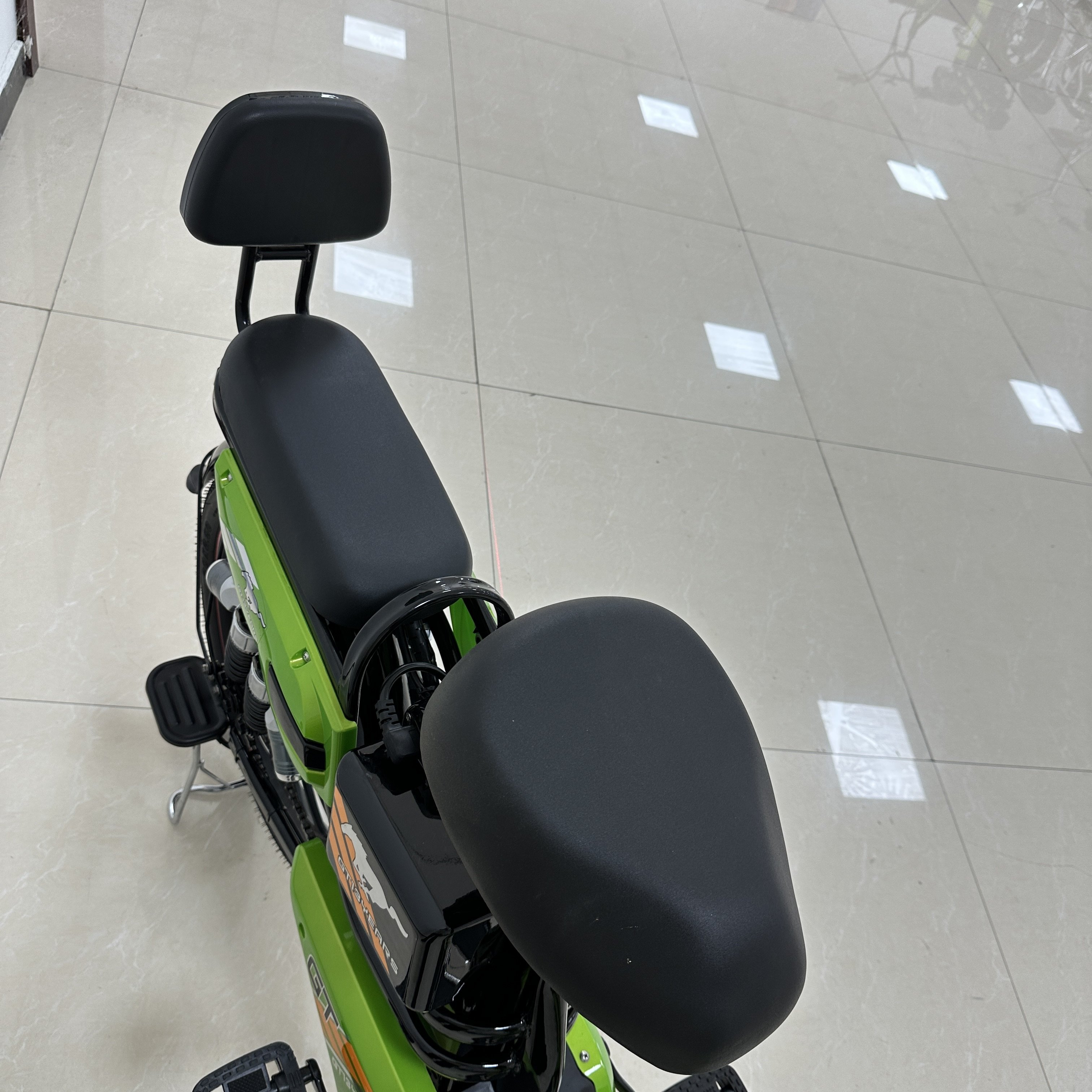 Factory Direct Wholesale 350w 48v 12Ah Drum Brake 20 Inch Tire Parts E-Bike Central Motor Offroad Mountain City Electric Bicycle
