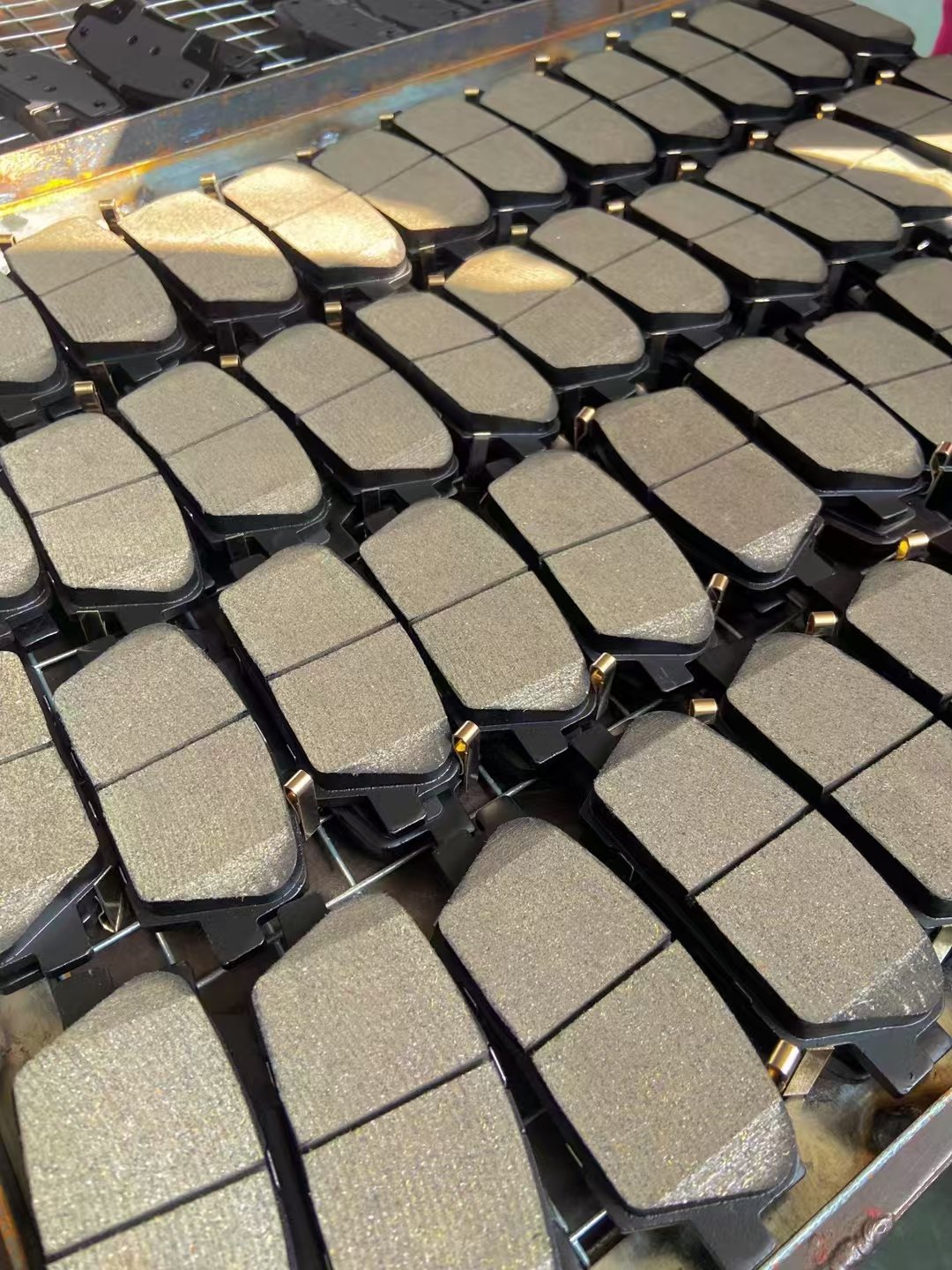 Factory Direct Sales New Various Car Brake Pads Customizable for Abarth AC Semi-Metal and Ceramic Material