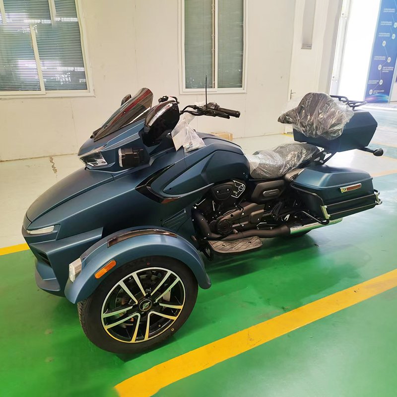 EPA & EEC Certified 400CC Customizable Reverse Three-Wheel Gas Scooter 240kmh Max Speed CBS Disc Brake for Long Distance Travel