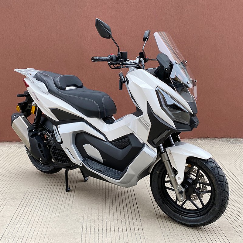 New Launch ADV150cc Gasoline Motorcycle WaterCooled Engine EFI System ABS Disc Brake MaxSpeed105kmh Powerful Gas Scooter on Road