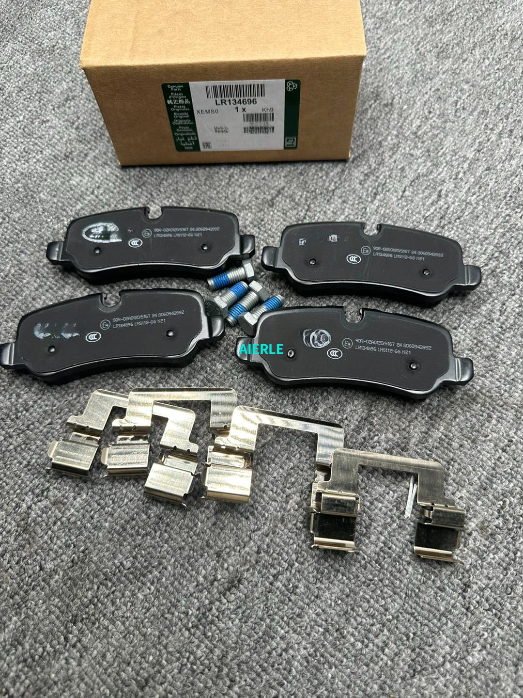 LR134696 LR019626 LR021316 Rear Brake Pads for Land Rover Discovery 3 4 Range Rover Sport Auto Parts