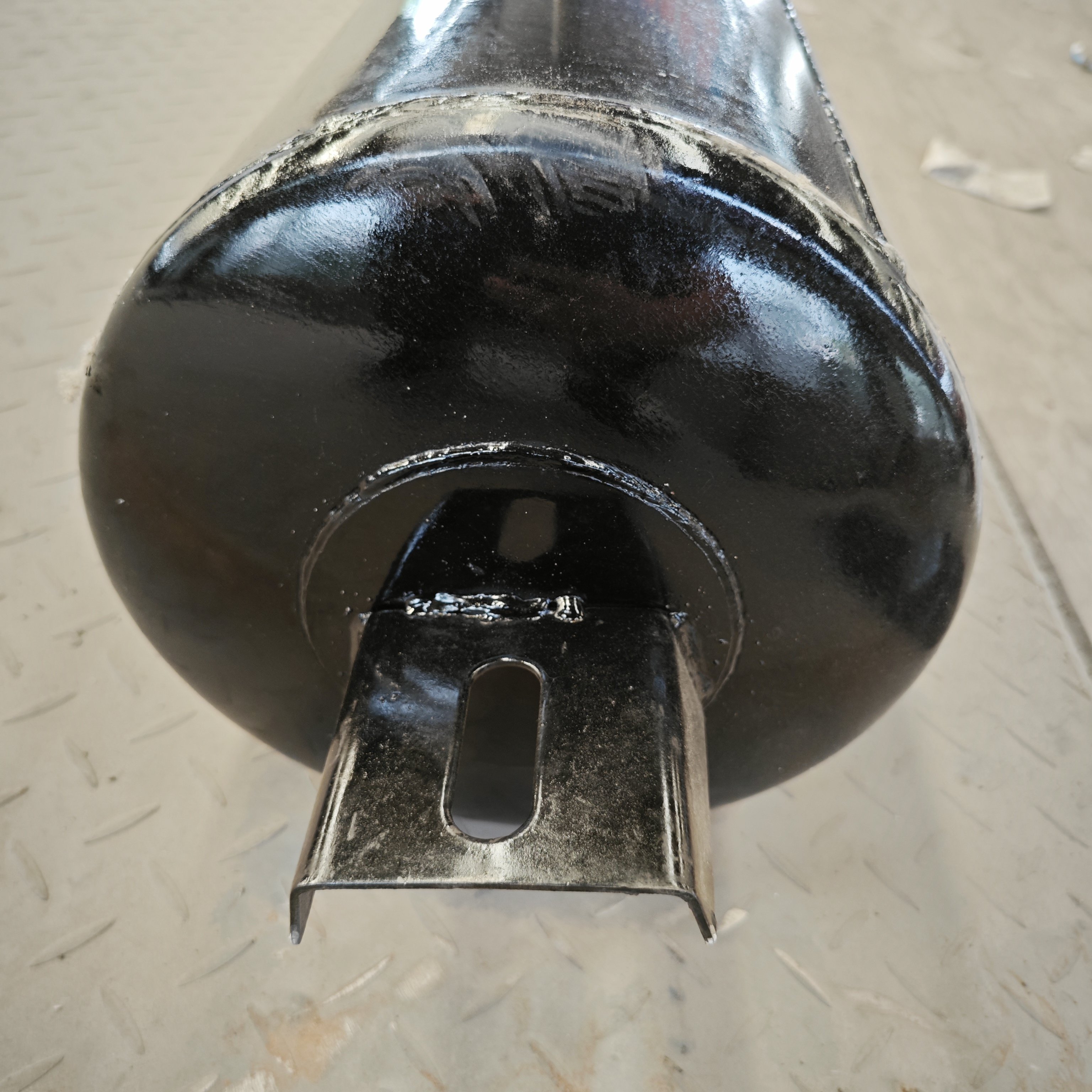 High Quality 40L-80L IronTank Air Reservoir Air Tank Factory Supplied Heavy Duty Semi Trailer Truck Parts