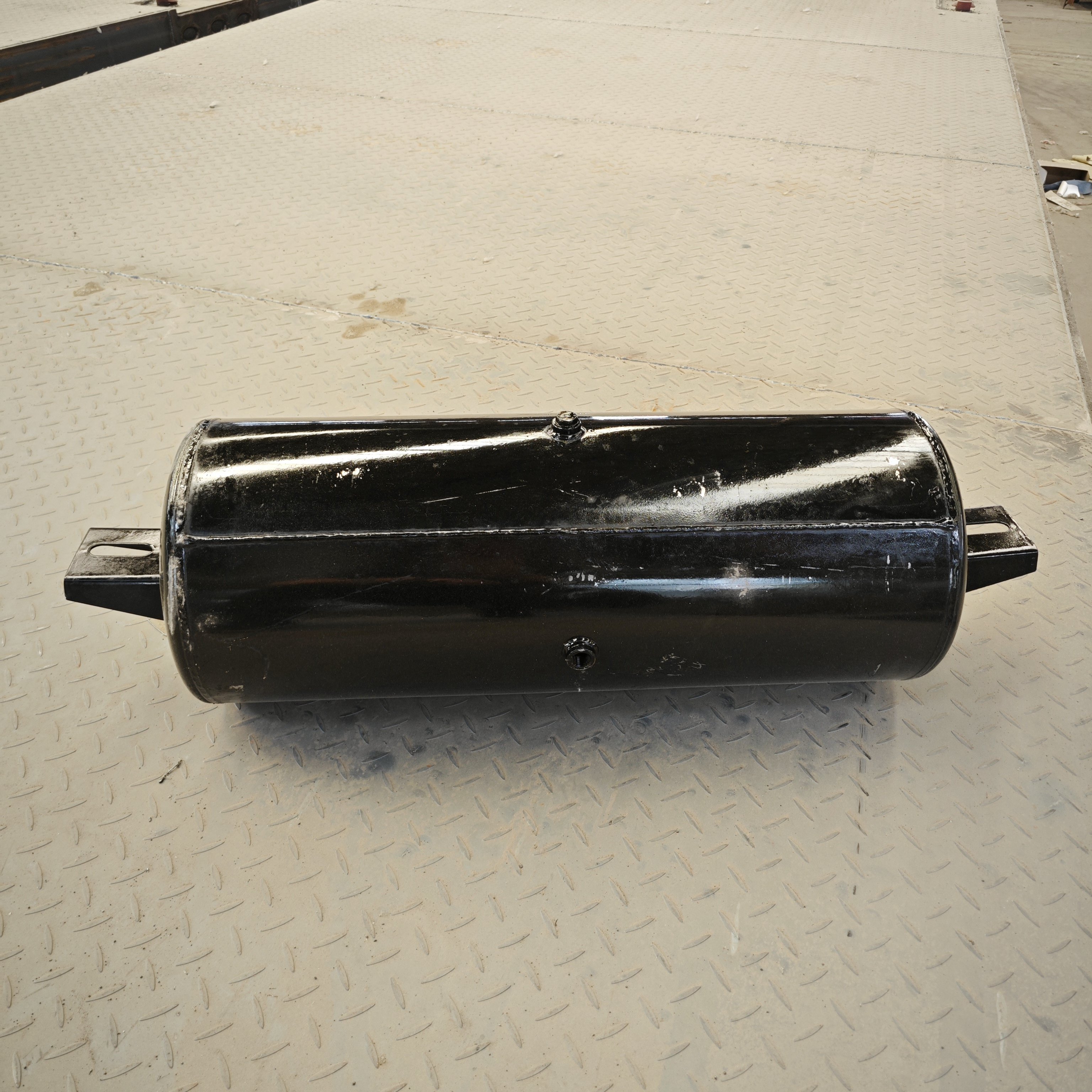 High Quality 40L-80L IronTank Air Reservoir Air Tank Factory Supplied Heavy Duty Semi Trailer Truck Parts