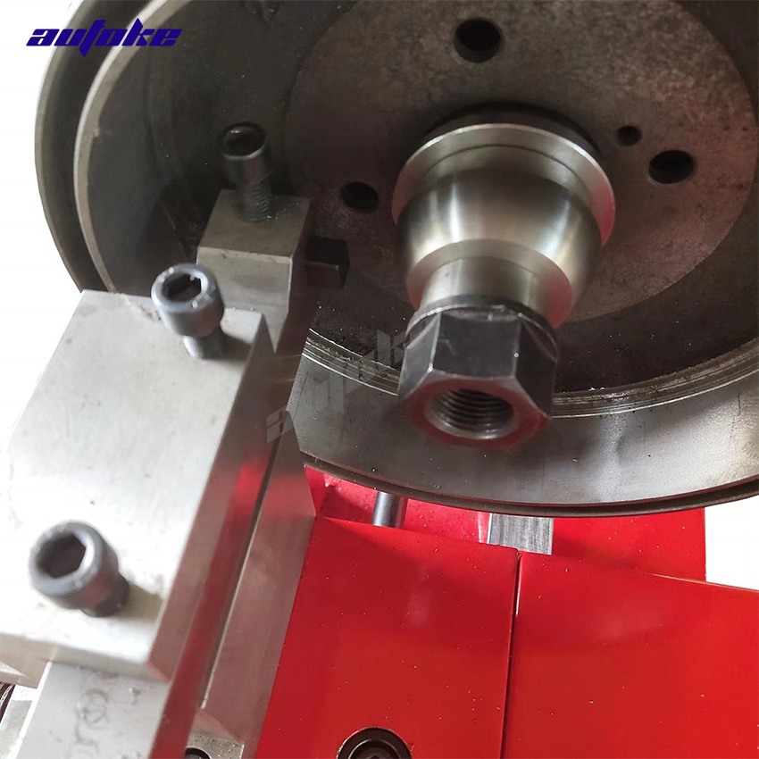 Essential Workshop Automatic C9335 Vehicle Brake Disc Lathe Machine for Efficient Vehicle Maintenance