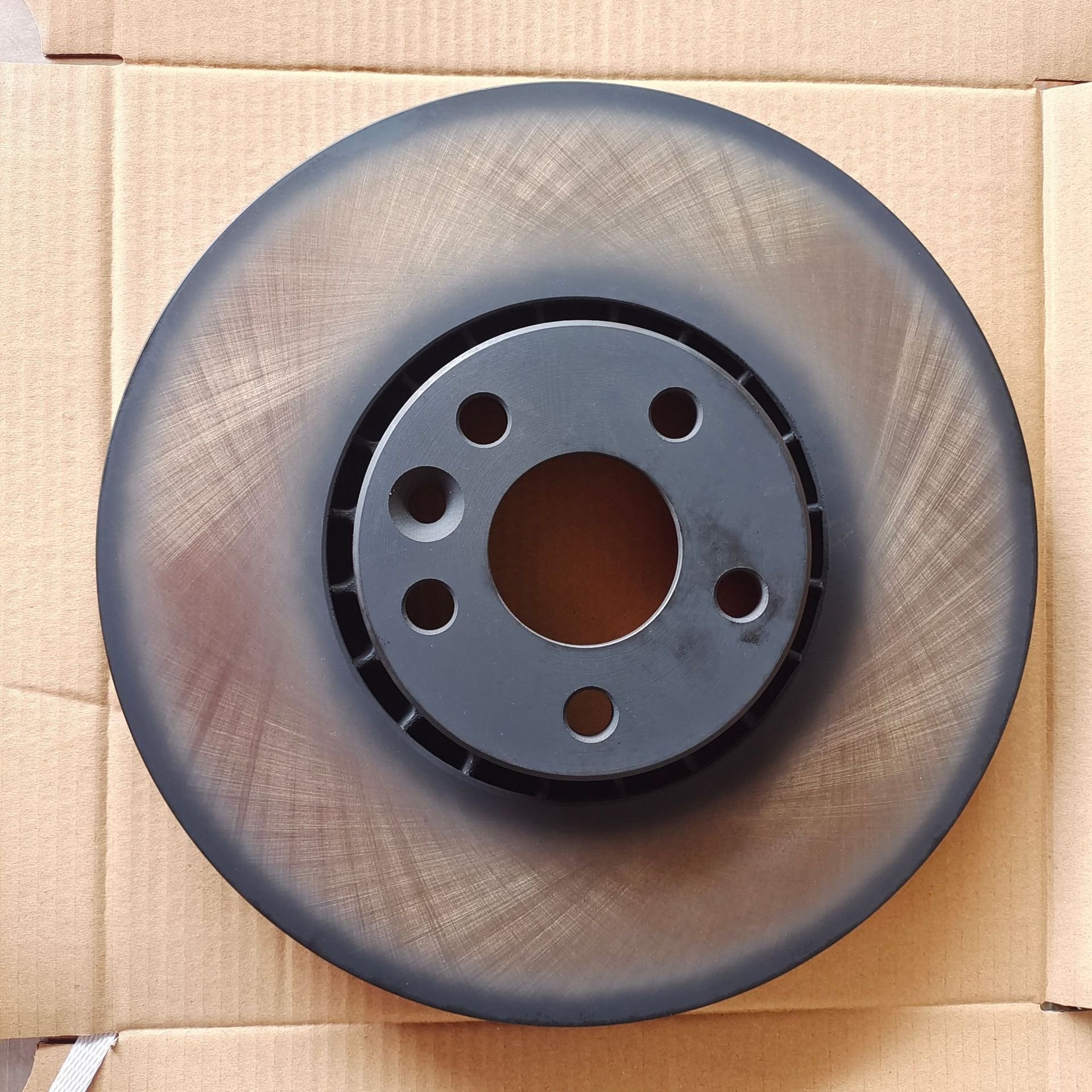 Manufacturer Sucreek Cheap Price Car Auto Parts Brake Disc Brake Pad Brake Shoe for Volvo VOLVOXC60XC70XC90S40S60LS80L
