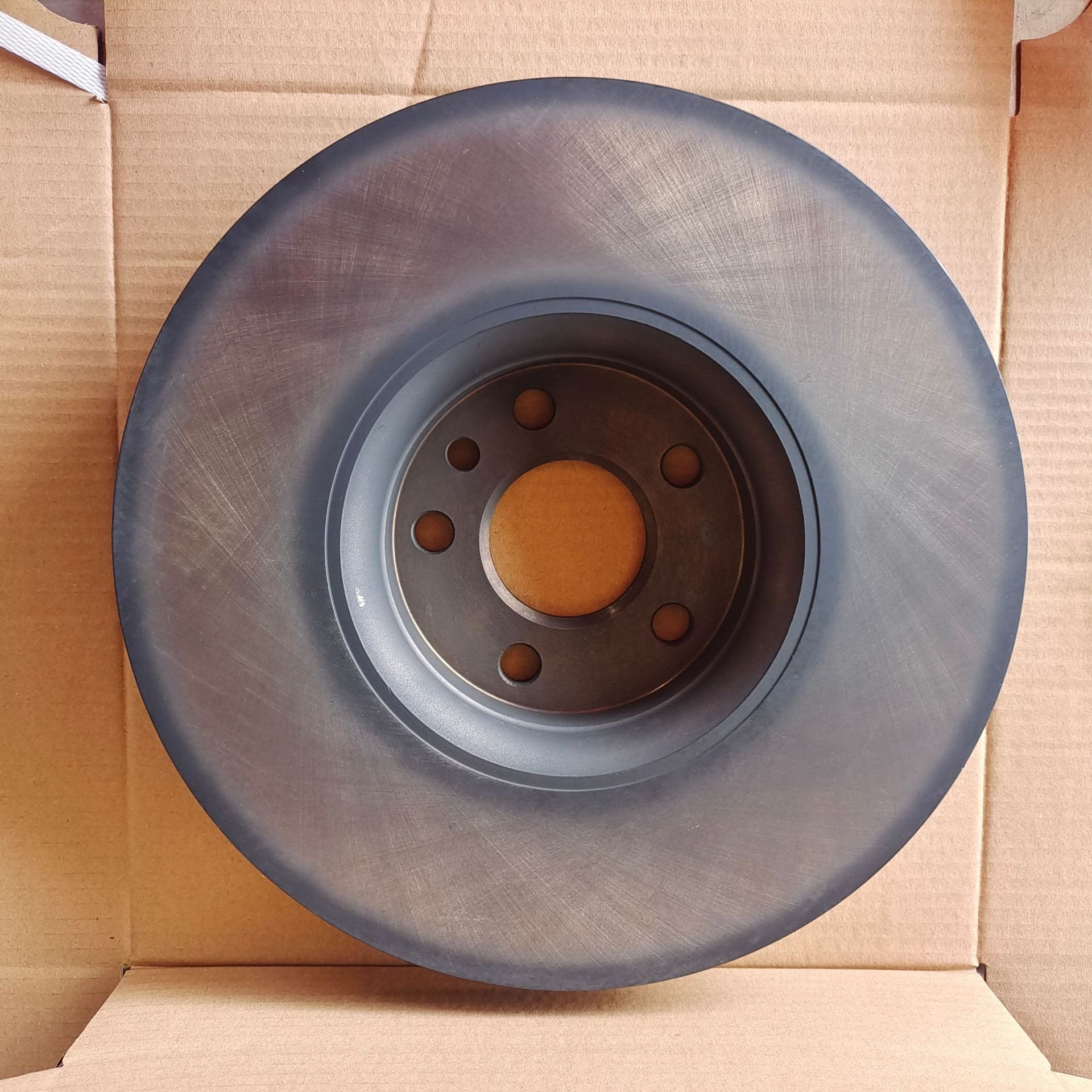 Manufacturer Sucreek Cheap Price Car Auto Parts Brake Disc Brake Pad Brake Shoe for Volvo VOLVOXC60XC70XC90S40S60LS80L