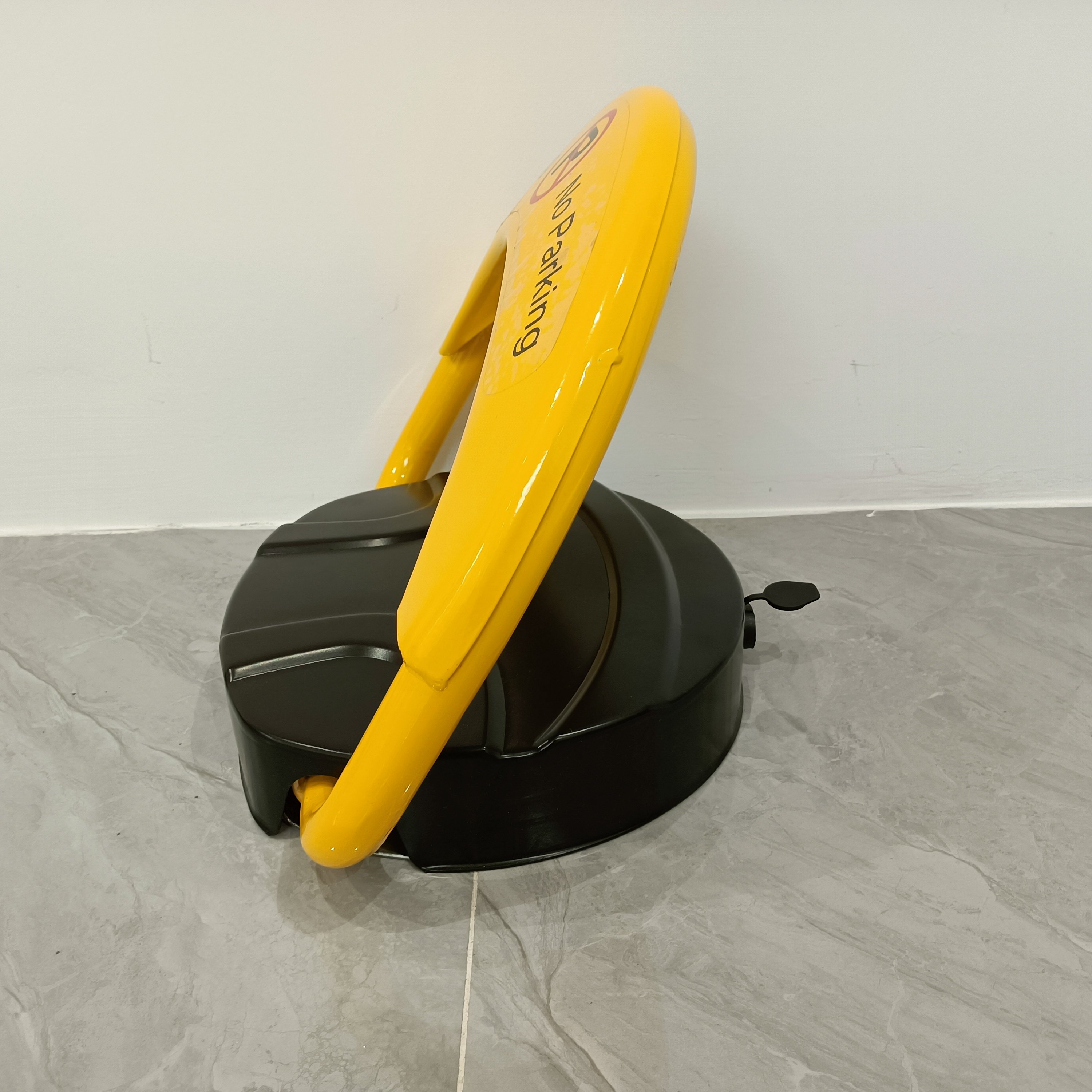 Remote Controlled Waterproof Equipment Smart Parking Bay Barrier Car Parking Lock