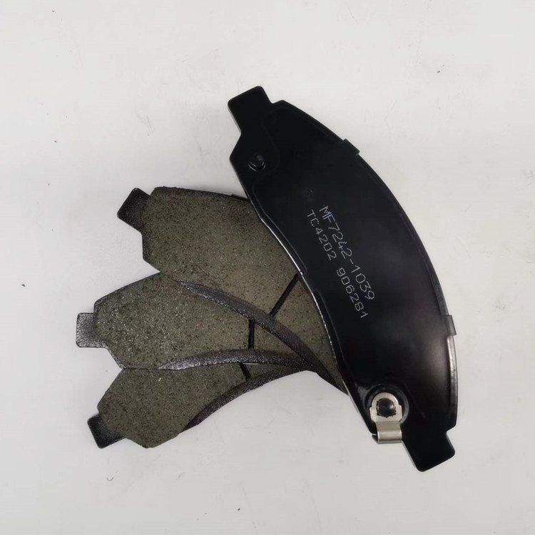 OE Quality 97329333 Ceramic Front Brake Pad D1039 for ISUZU D-MAX GMC HOLDEN Great Wall CHEVROLET (GM)