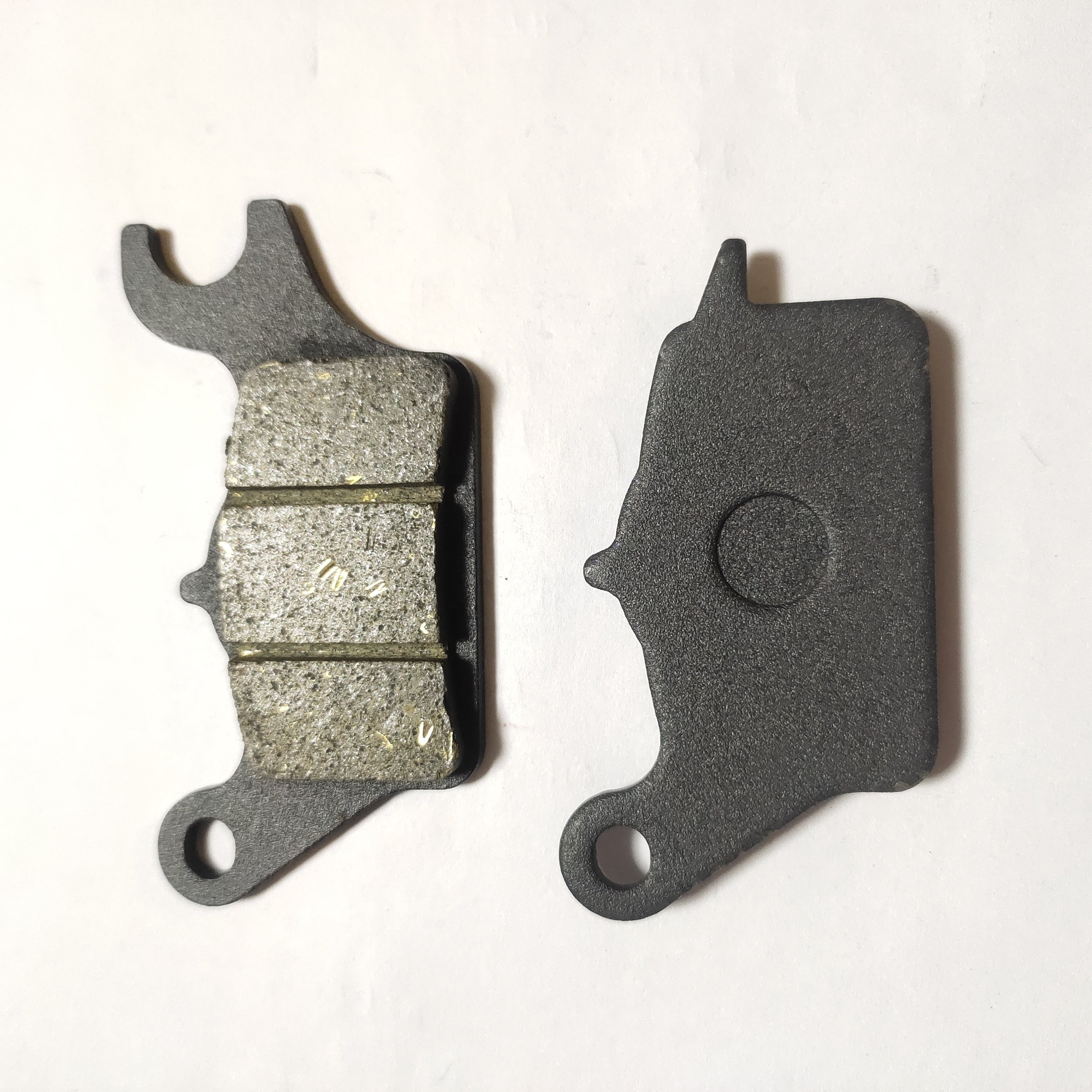 Durable Motorcycle Spare Parts Less Metallic Brake Disc Pads for Yamaha FAZER 150 FACYOR 150