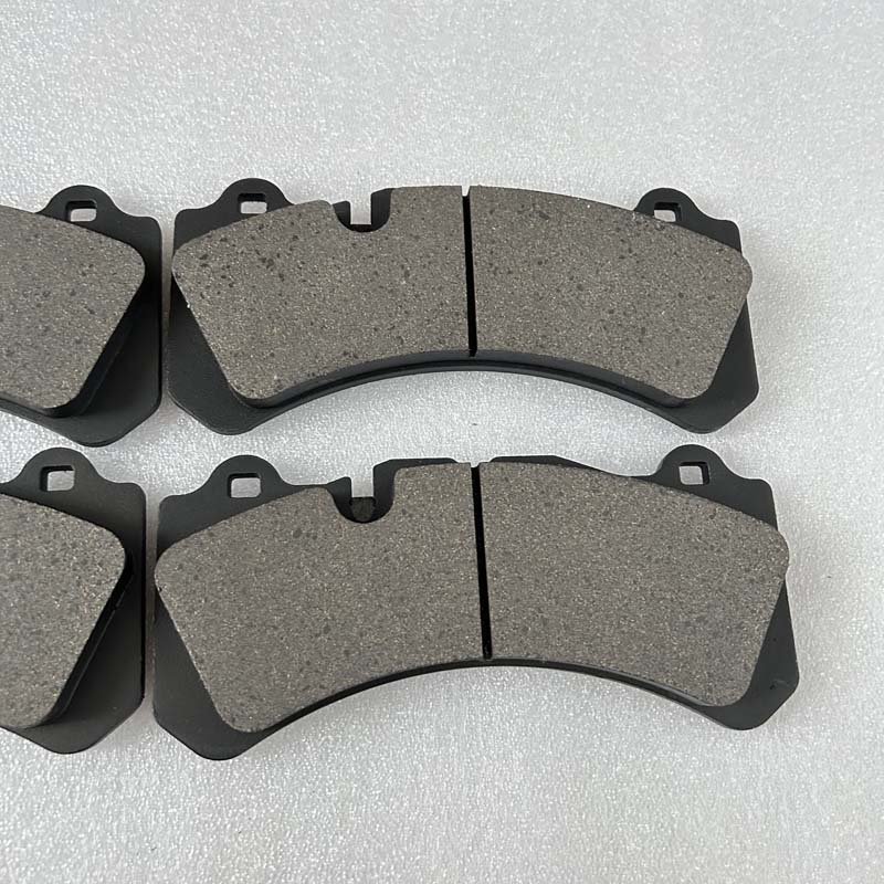 Auto Brake Accessories High Quality Ceramic Automotive Brake Pads for Audi A7 A8 A6 Toyota Camry Suzuki NAO Material