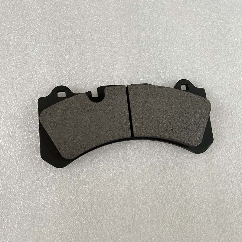 Auto Brake Accessories High Quality Ceramic Automotive Brake Pads for Audi A7 A8 A6 Toyota Camry Suzuki NAO Material