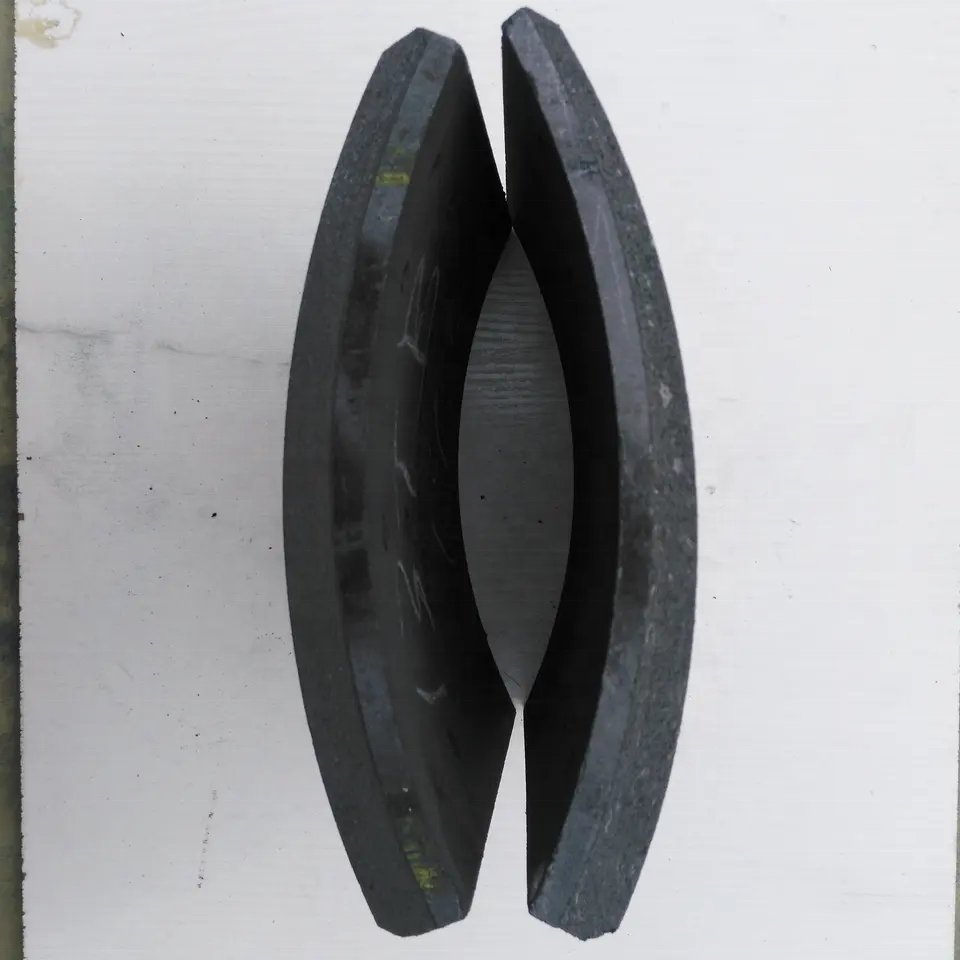 19555 Brake Pads Original Sinotruk Truck Spare Parts Rear Brake Lining for Iveco - R.O.R Heavy Truck