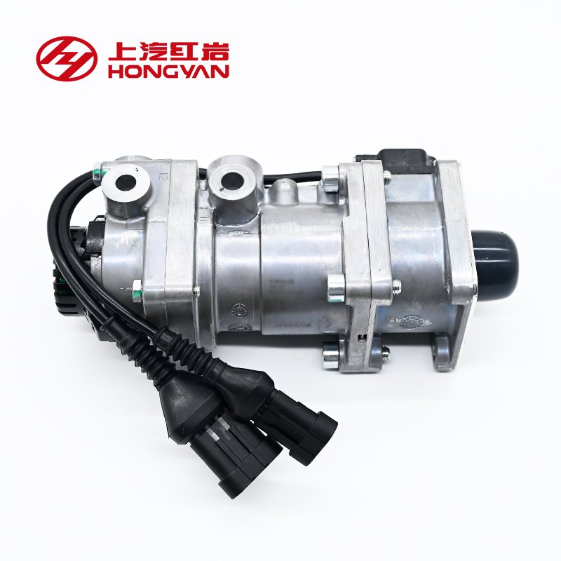SAIC HONGYAN GENLYON KINGKAN Original Brake Master Cylinder and Foot Valve With Potential Signal Truck Engine Parts