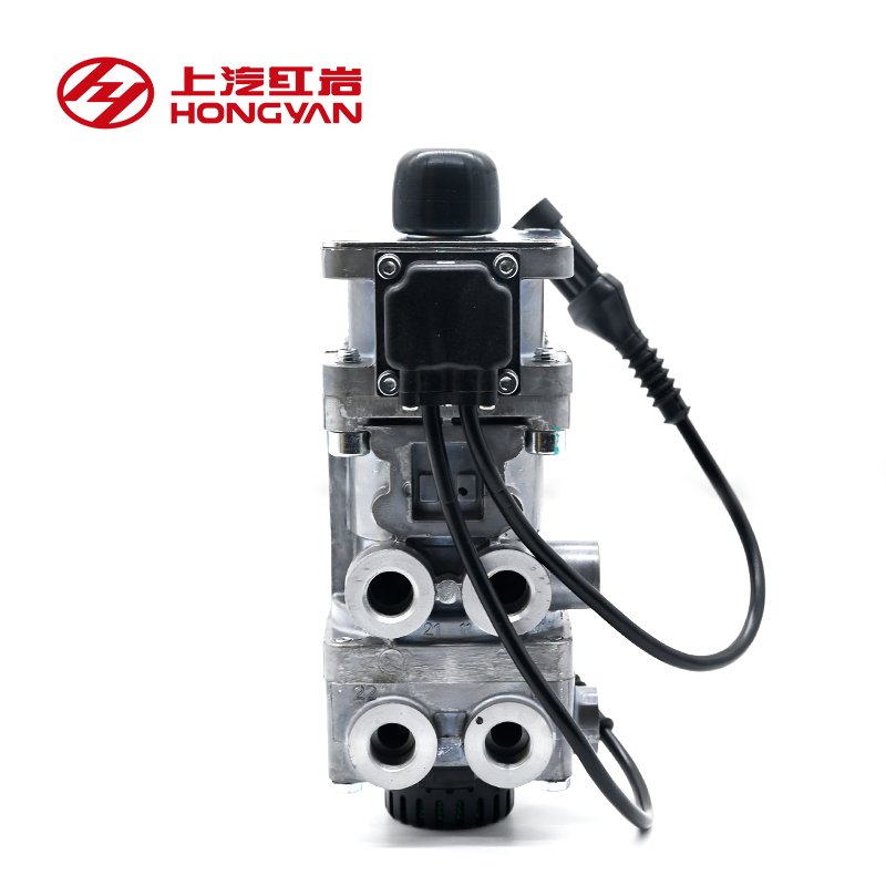 SAIC HONGYAN GENLYON KINGKAN Original Brake Master Cylinder and Foot Valve With Potential Signal Truck Engine Parts