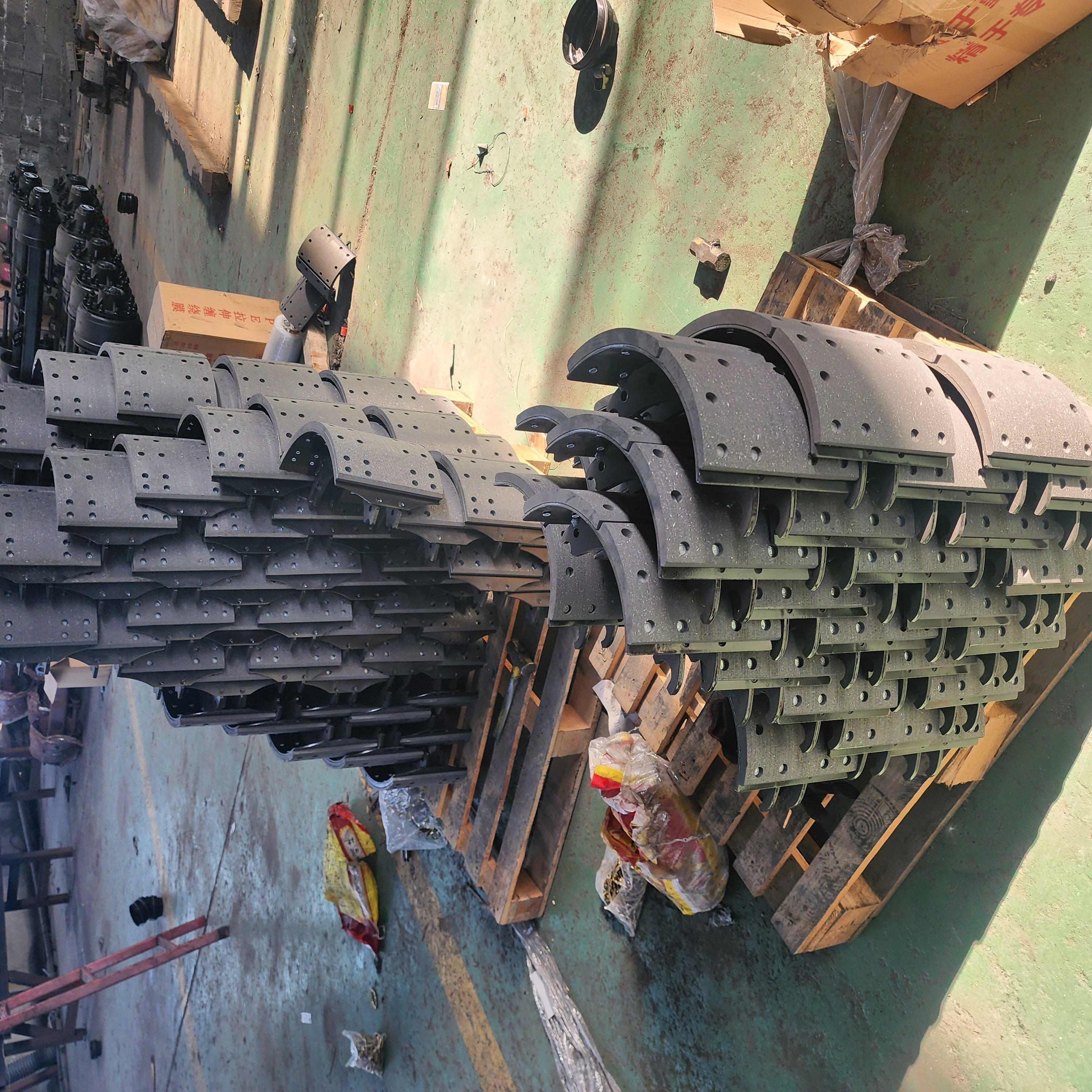 Factory-Made Steel Brake Shoes for High-Strength German Axles New and Used Semi-Trailer Parts