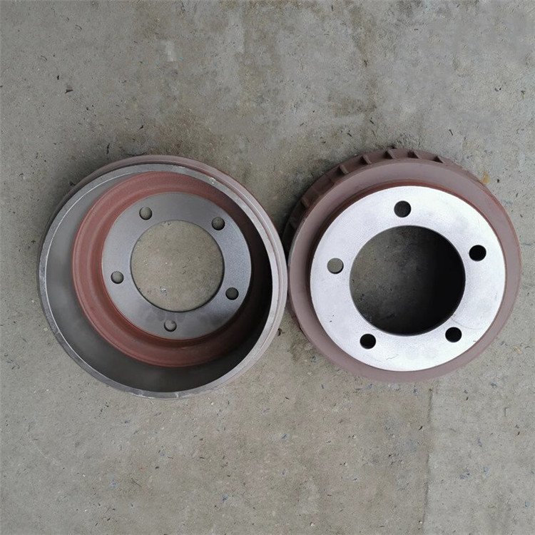 Light Truck Brake Parts OEM NO 2100320390 China Truck Parts Rear Brake Drum for Model JMC 1040s