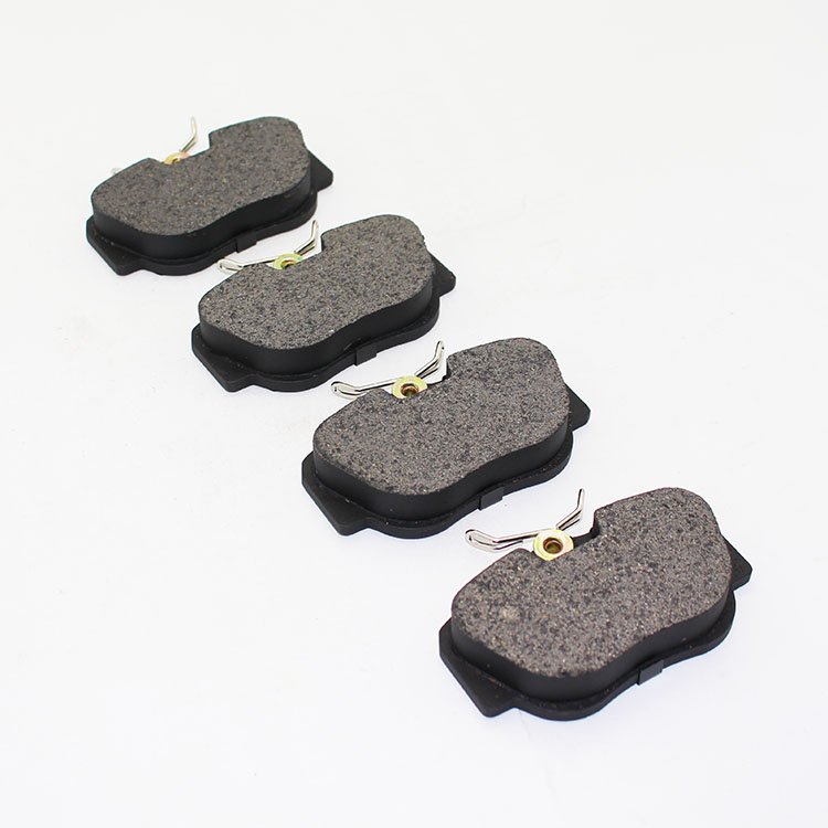 Factory Supply Brake Wholesale Brake Pads No Noise Spare Parts 001 420 81 20 Auto Parts Brake Pad for Sale