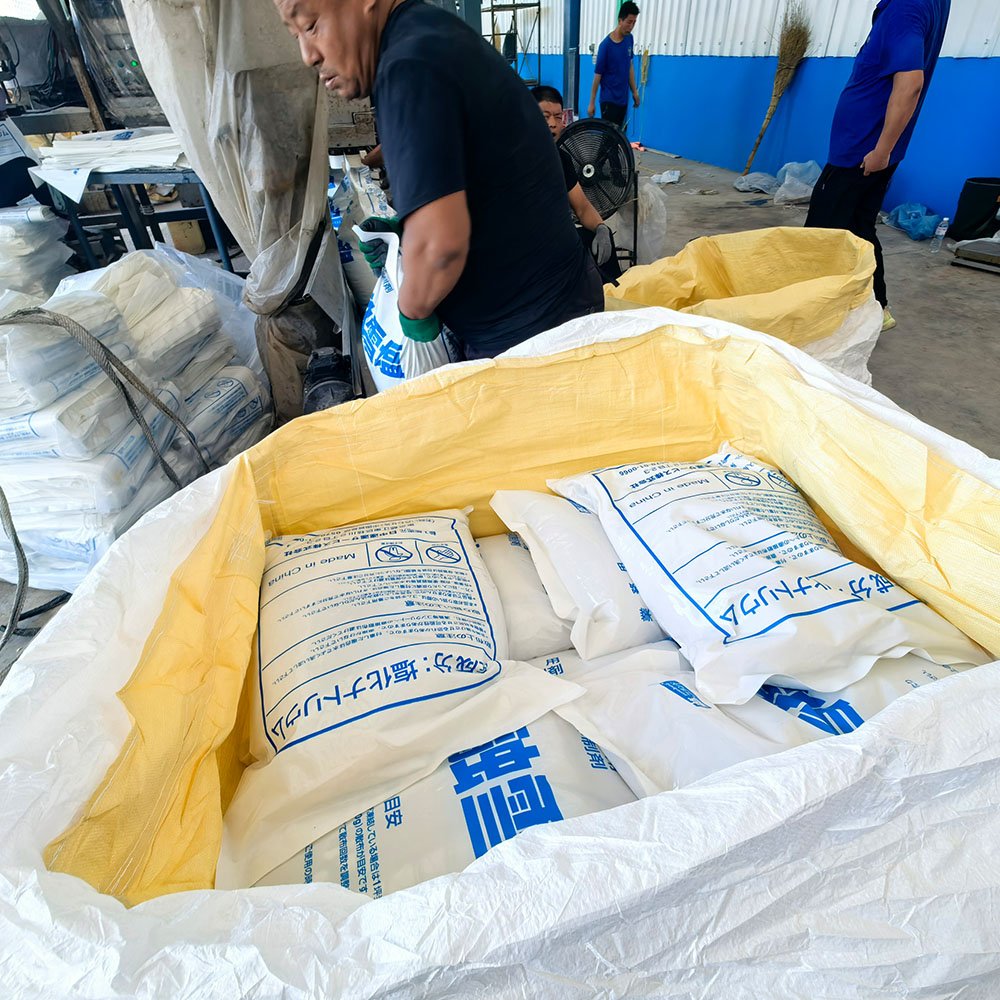 Snow Melting Agent; Antifreeze Solution; Desiccant; Sodium Chloride Road Dust Collector Industrial Grade Melting Snow Salt