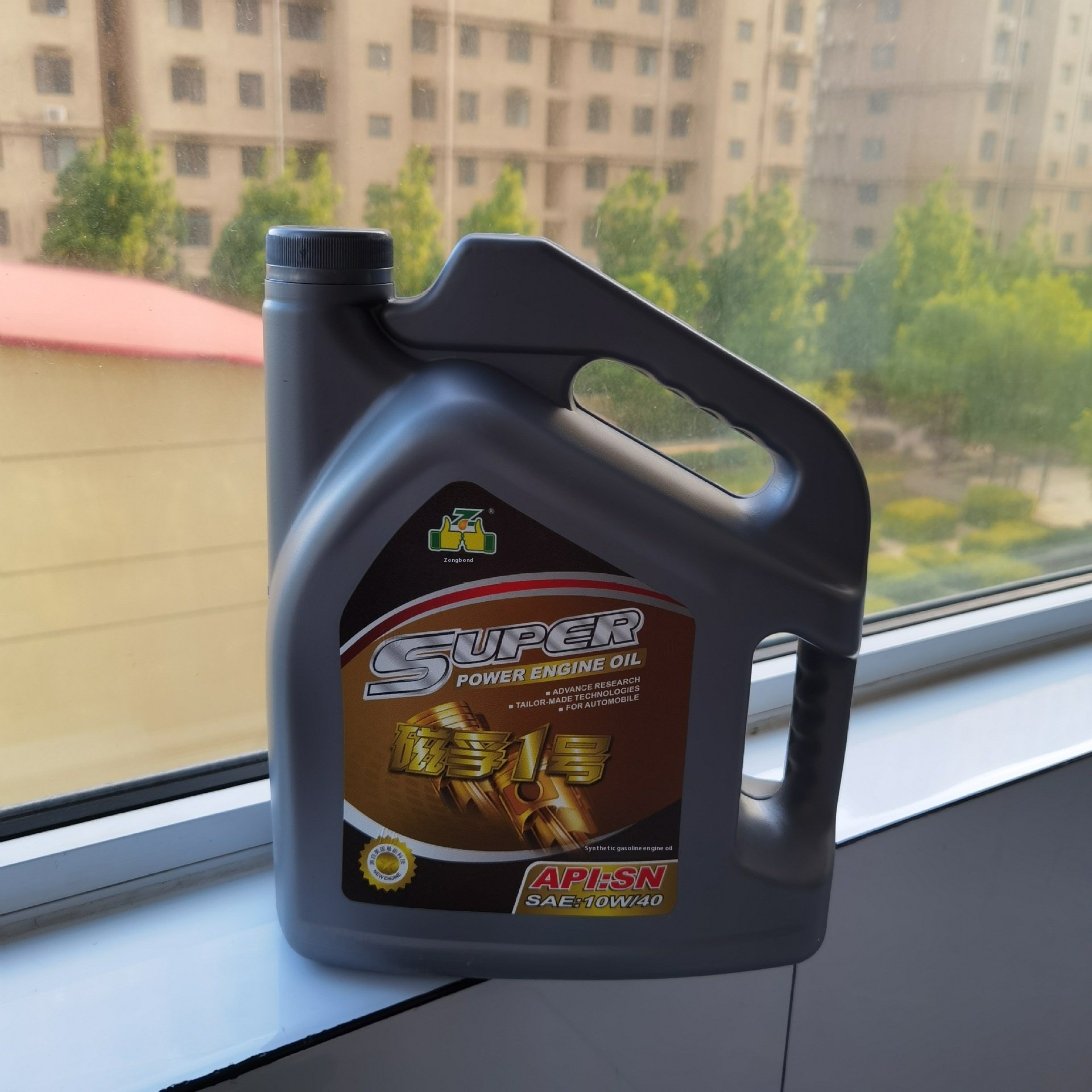 Wholesale 4L Antifreeze and Lubricating Oil Bottle With Round Shape Screw Cap Screen Printed Surface Source From Manufacturers