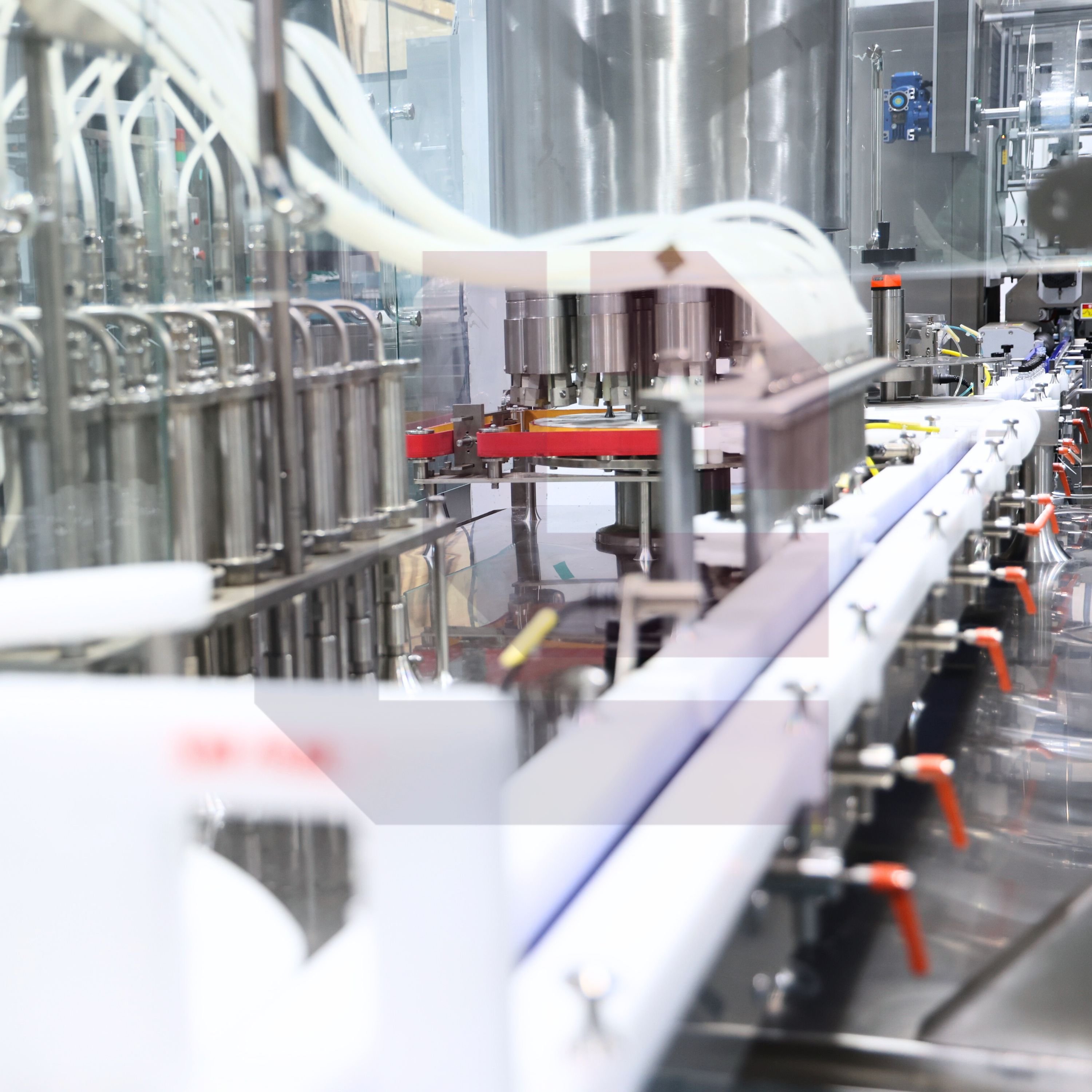 Solidpack Gas Treatment Antifreeze Fluid Full Automatic Servo Motor Oil Filling Machine Bottling Plant