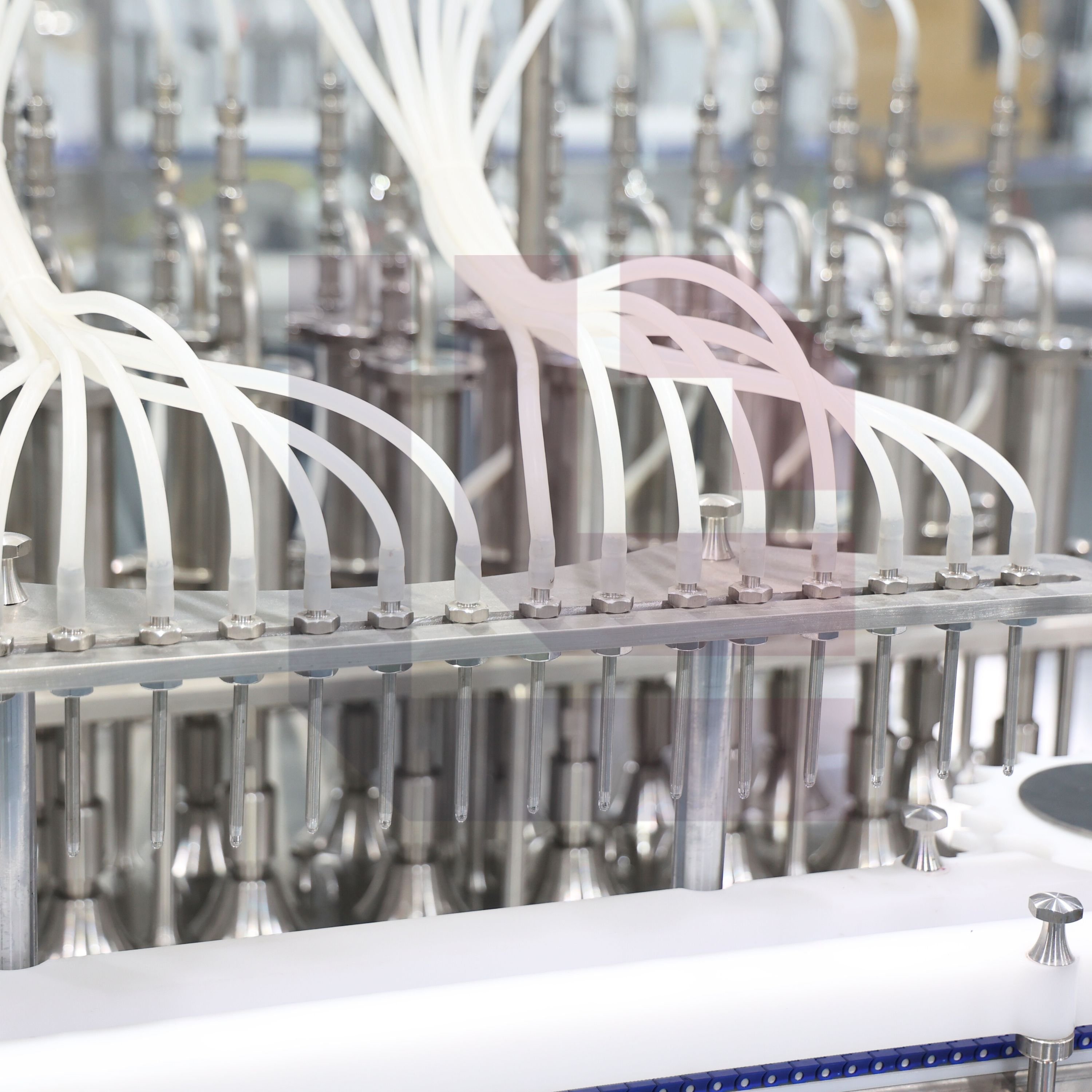 Solidpack Gas Treatment Antifreeze Fluid Full Automatic Servo Motor Oil Filling Machine Bottling Plant