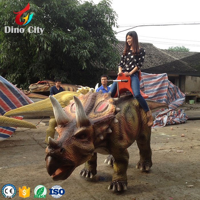 2025 Lifelike Walking Robotic Animatronic Dinosaur Ride for Amusement Park