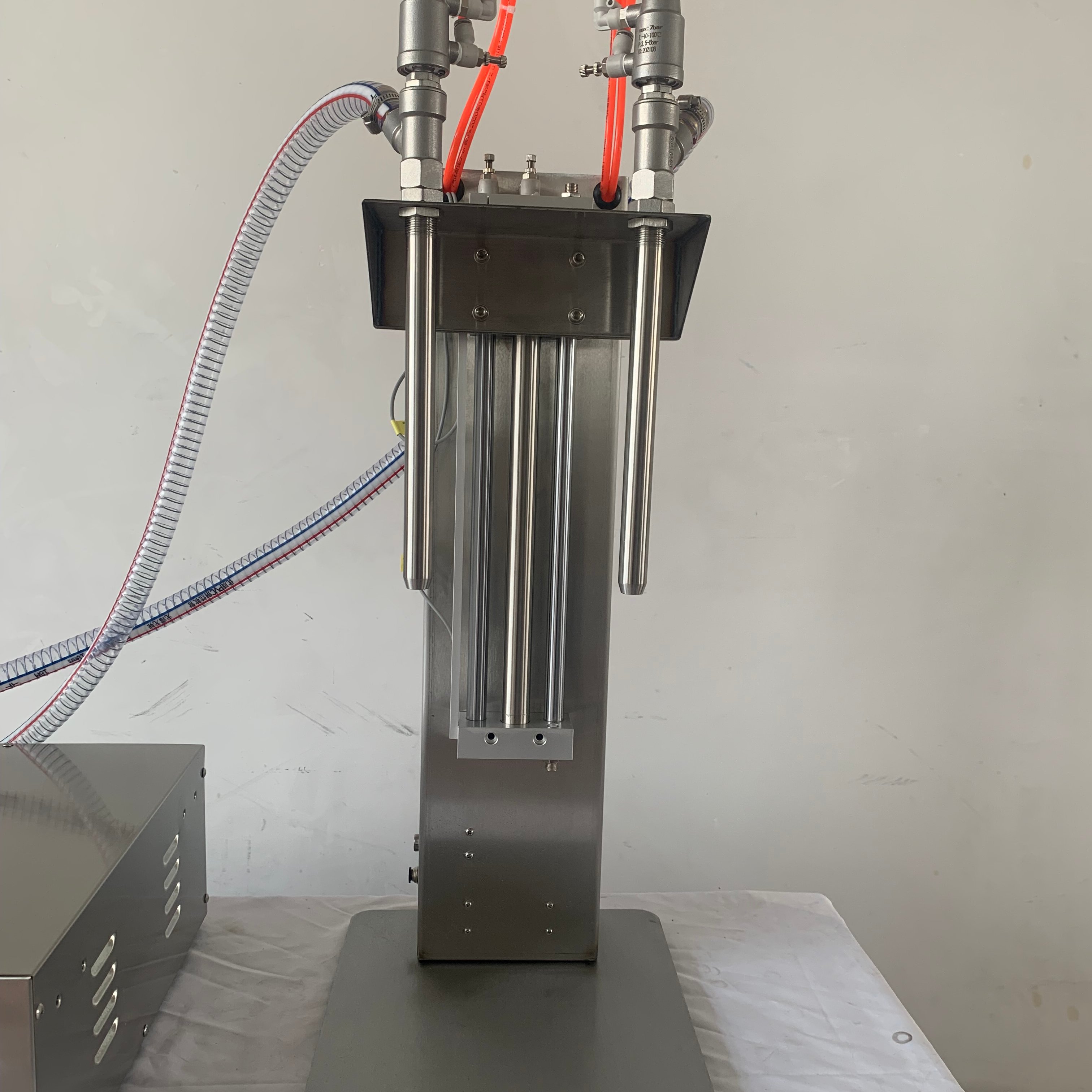 Dual-Head Automatic Glass Water Antifreeze Filling Machine PET Wood Pouches Bags Digital 1-Year Engine Motor Gear Included