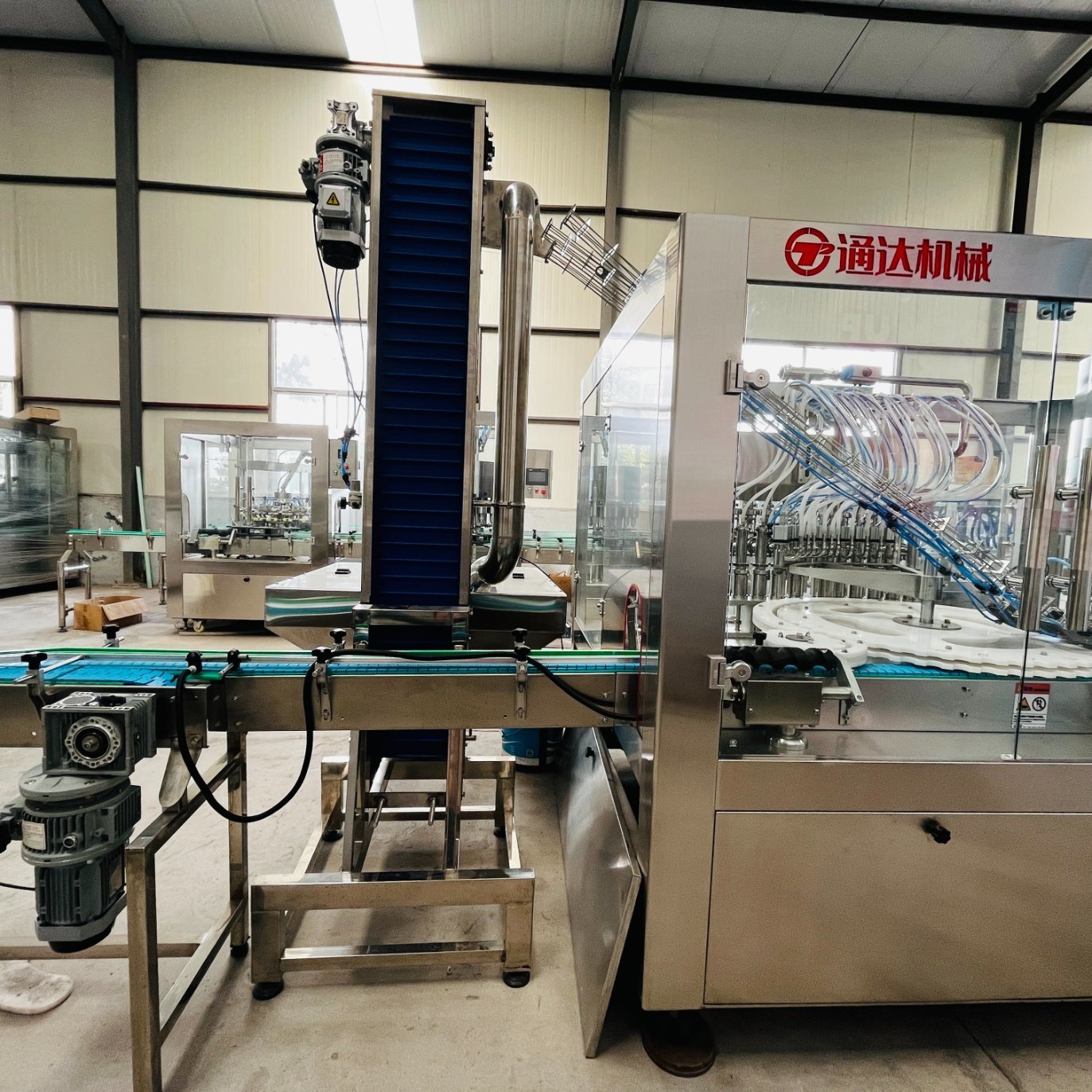 Fully Automatic Antifreeze Liquid Filling Machine Adblue Bottling Machine Liquid Fertilizer Packaging Machine