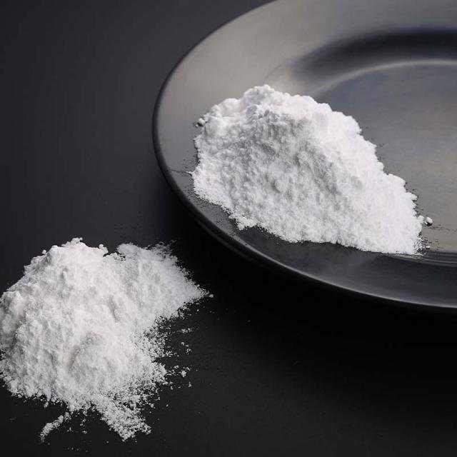 High Quality Calcium Chloride 74% 77% 94% 99% CaCl2 Industry Grade/food Grade Calcium Chloride Flakes/powder/pellets