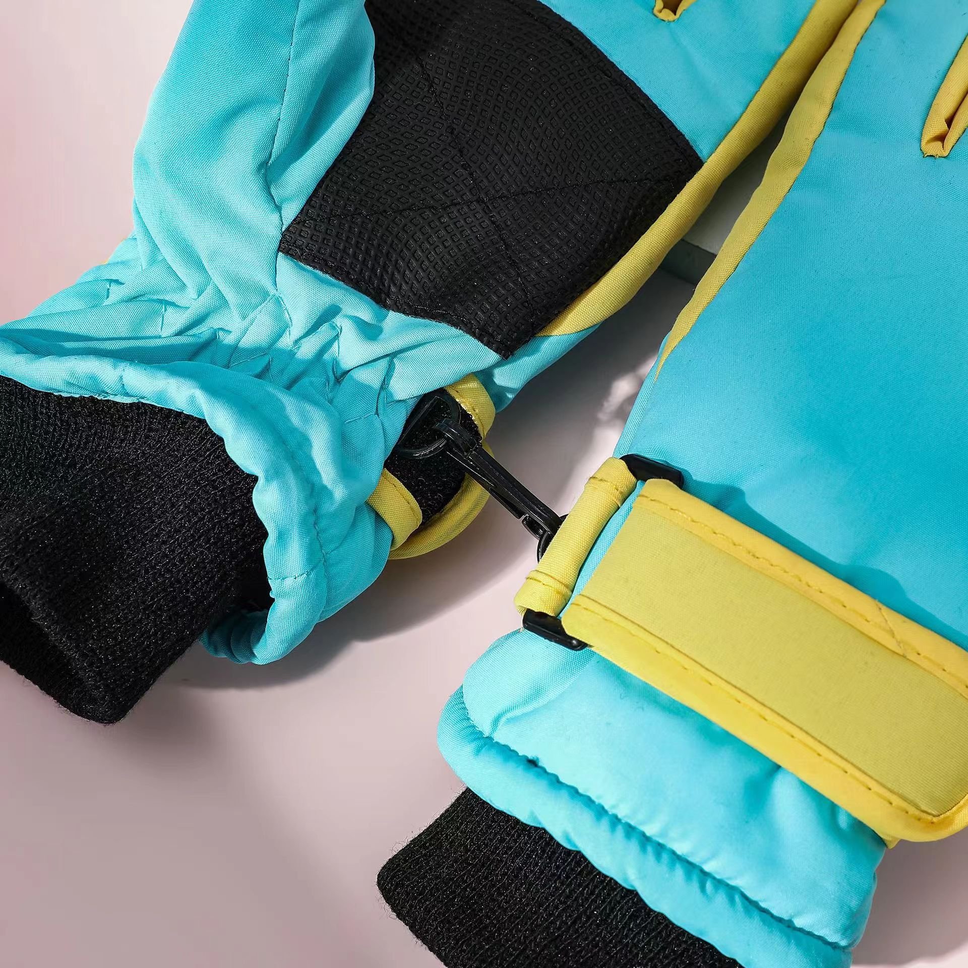 Children's Winter Gloves Warm and AntiFreeze