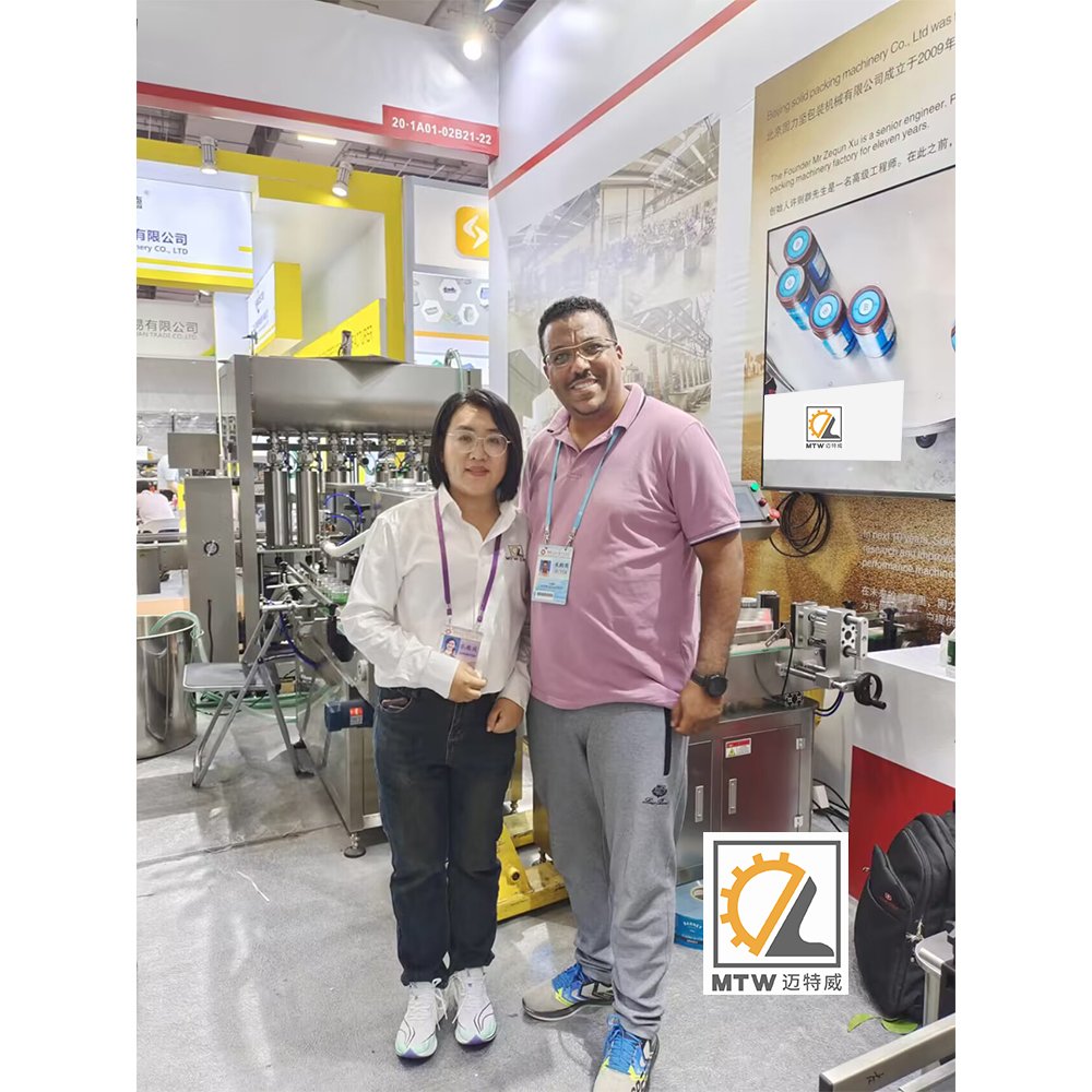 MTW Automatic Volumetric Liquid Bottle Engine Lube Motor Oil Filling Machine