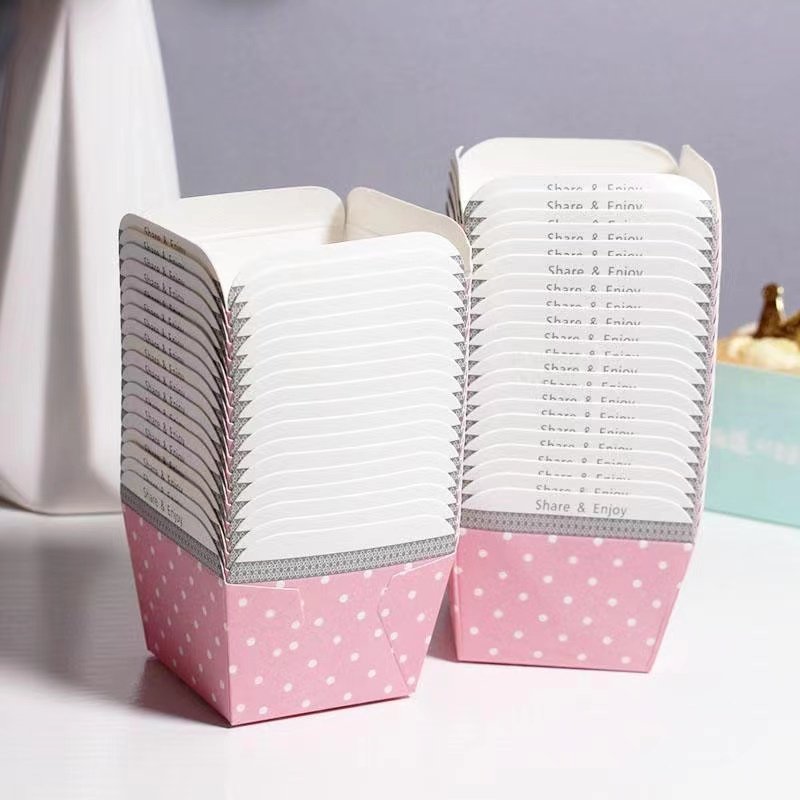 Hot Sale Rectangle Paper Cake Bakery Trays Used Baking square Cupcake Pan Trays for Cakes Pink With White Spots