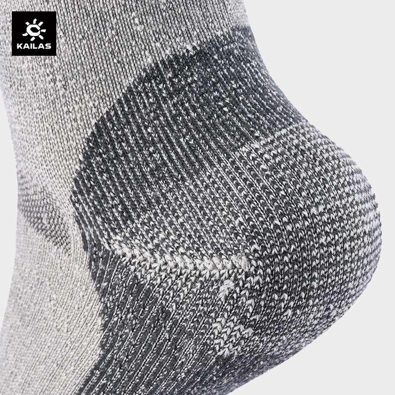 Outdoor Running High Tube Cotton Snow Socks Winter Thick Sports Antifreeze Warm Snow Skiing Socks KH130007