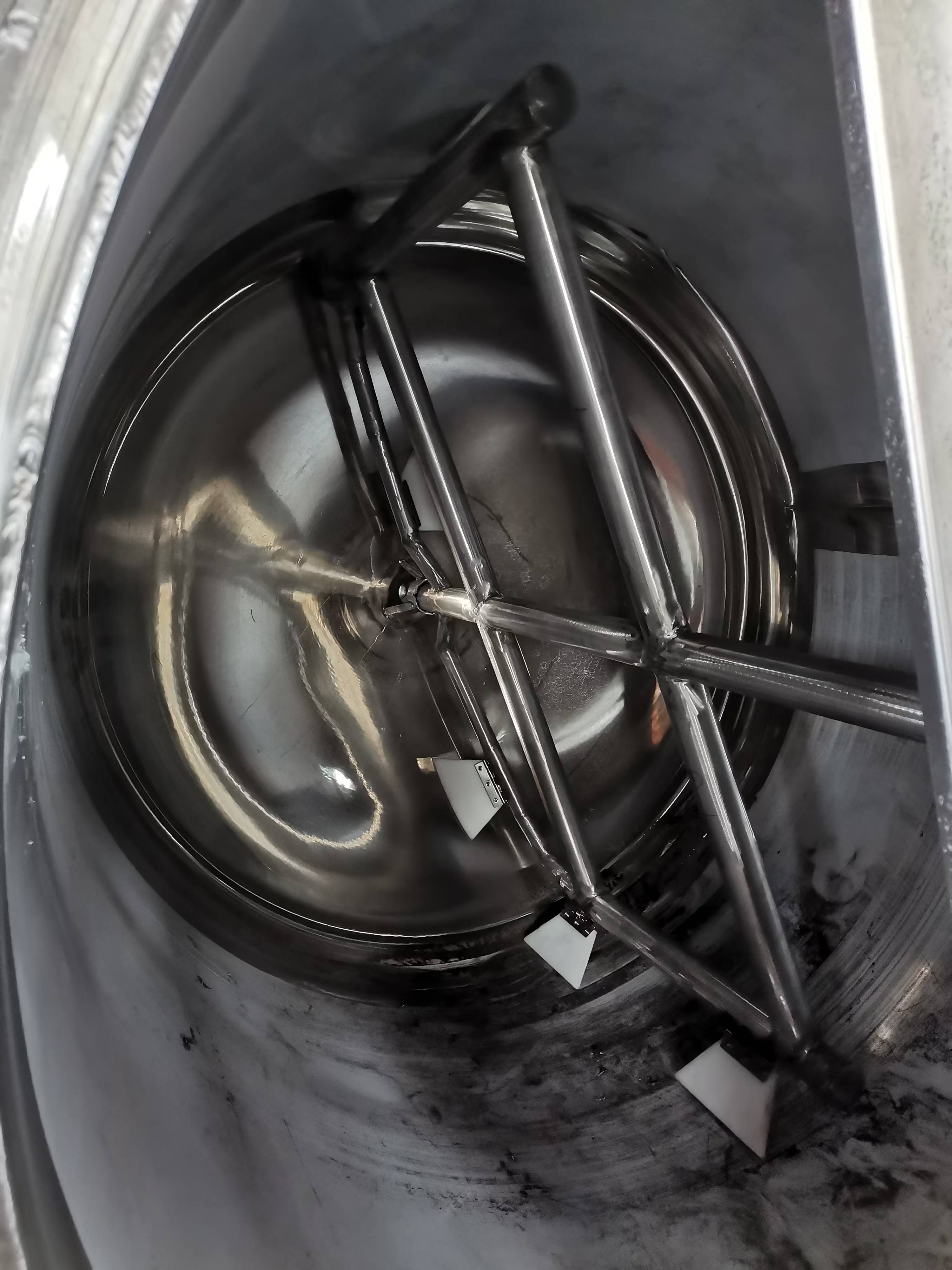High Pressure Chemical Blending Mixing Tank with Pressure Vessel for Carbonated Beverage Processing and Mixer