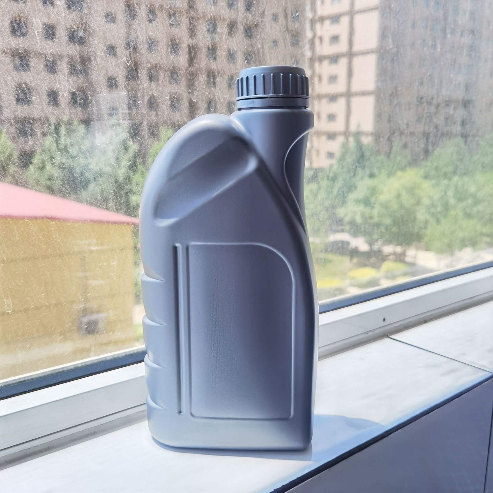 Hebei Manufacturers Supply 4L/1L Round Plastic Pet Pots Thickened Antifreeze Oil Barrels With Seal 4L Plastic Packaging Barrels