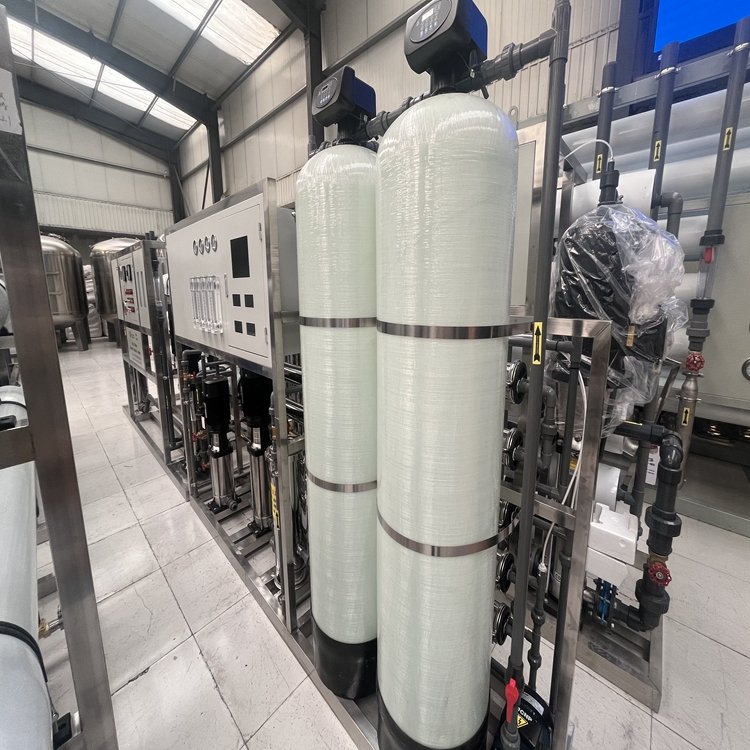 Chemical Machinery & Equipment 5-50L Liquid Glass Water Automotive Antifreeze Detergent Line Weighing Liquid Filling Machine