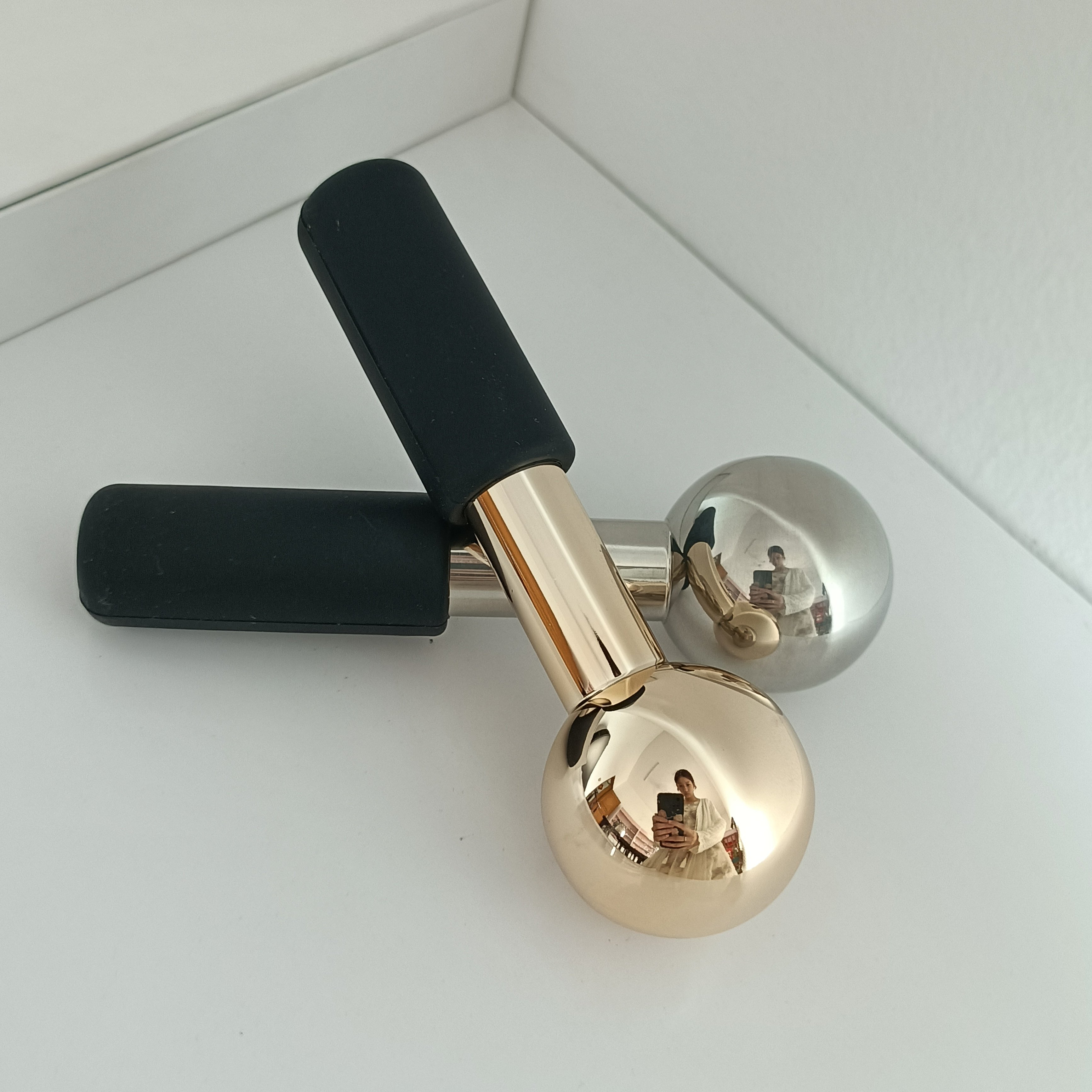 Luxury Portable Facial Cryo Ice Globes Stick Skin Beauty Cryotherapy Durable Custom Cosmetic Cold Massage Roller Ball